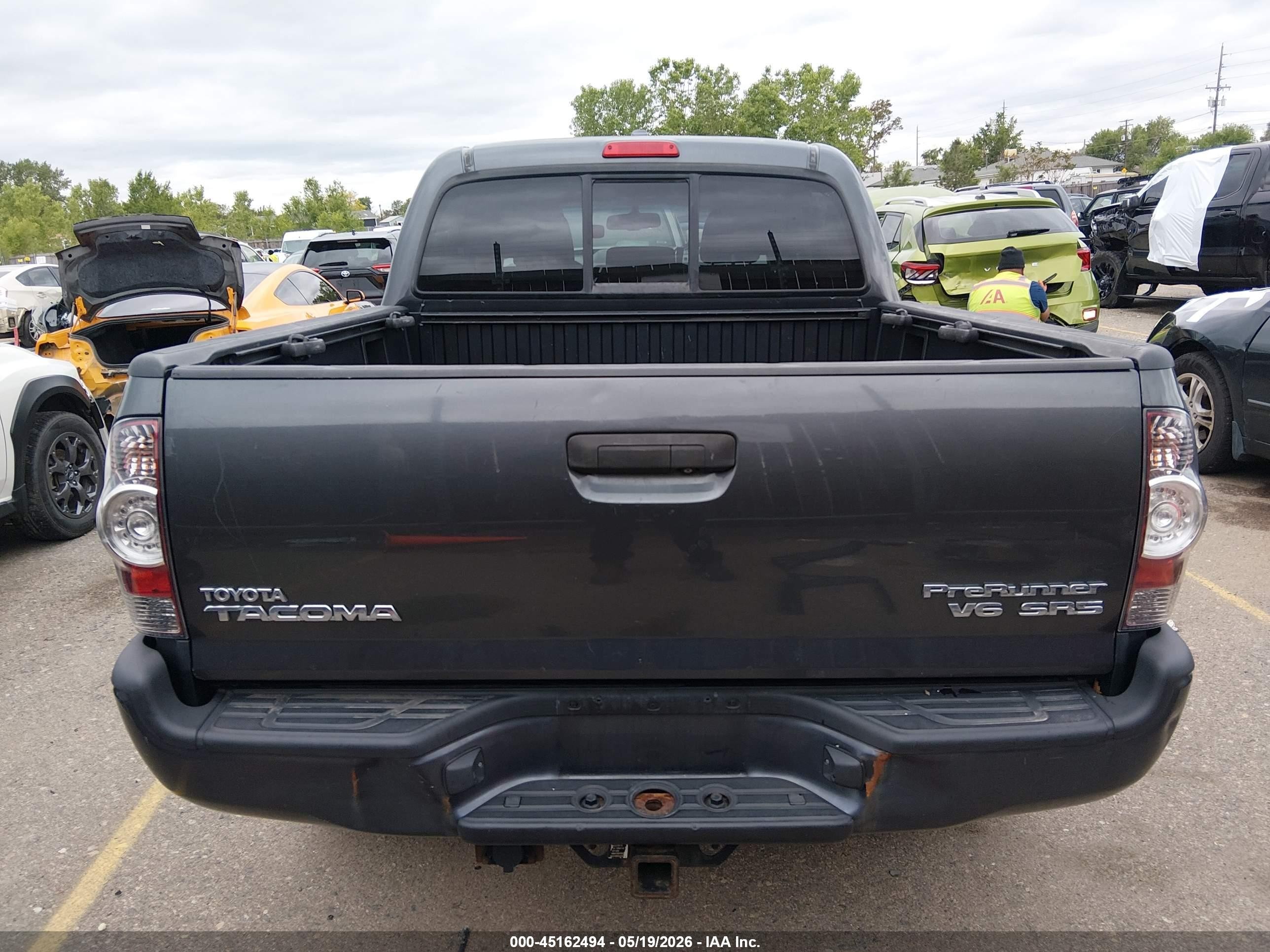 2009 Toyota Tacoma Prerunner V6 Silver vin: 3TMJU62N29M076690