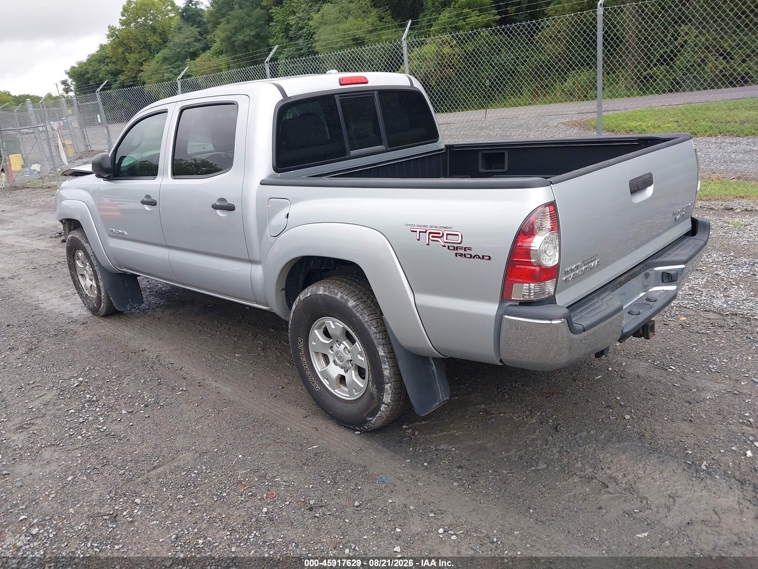 2009 Toyota Tacoma Prerunner V6 Silver vin: 3TMJU62N29M091822