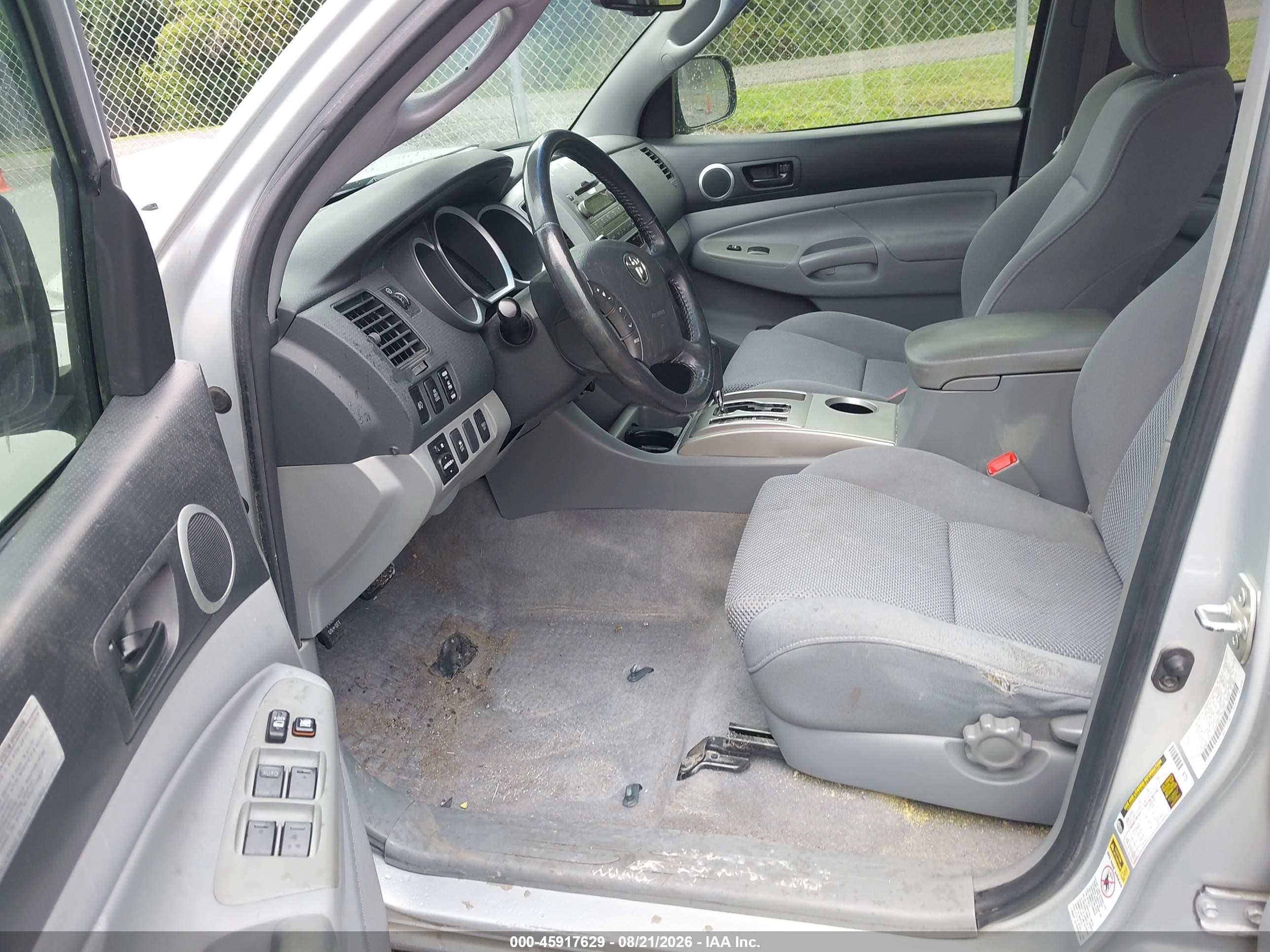 2009 Toyota Tacoma Prerunner V6 Silver vin: 3TMJU62N29M091822