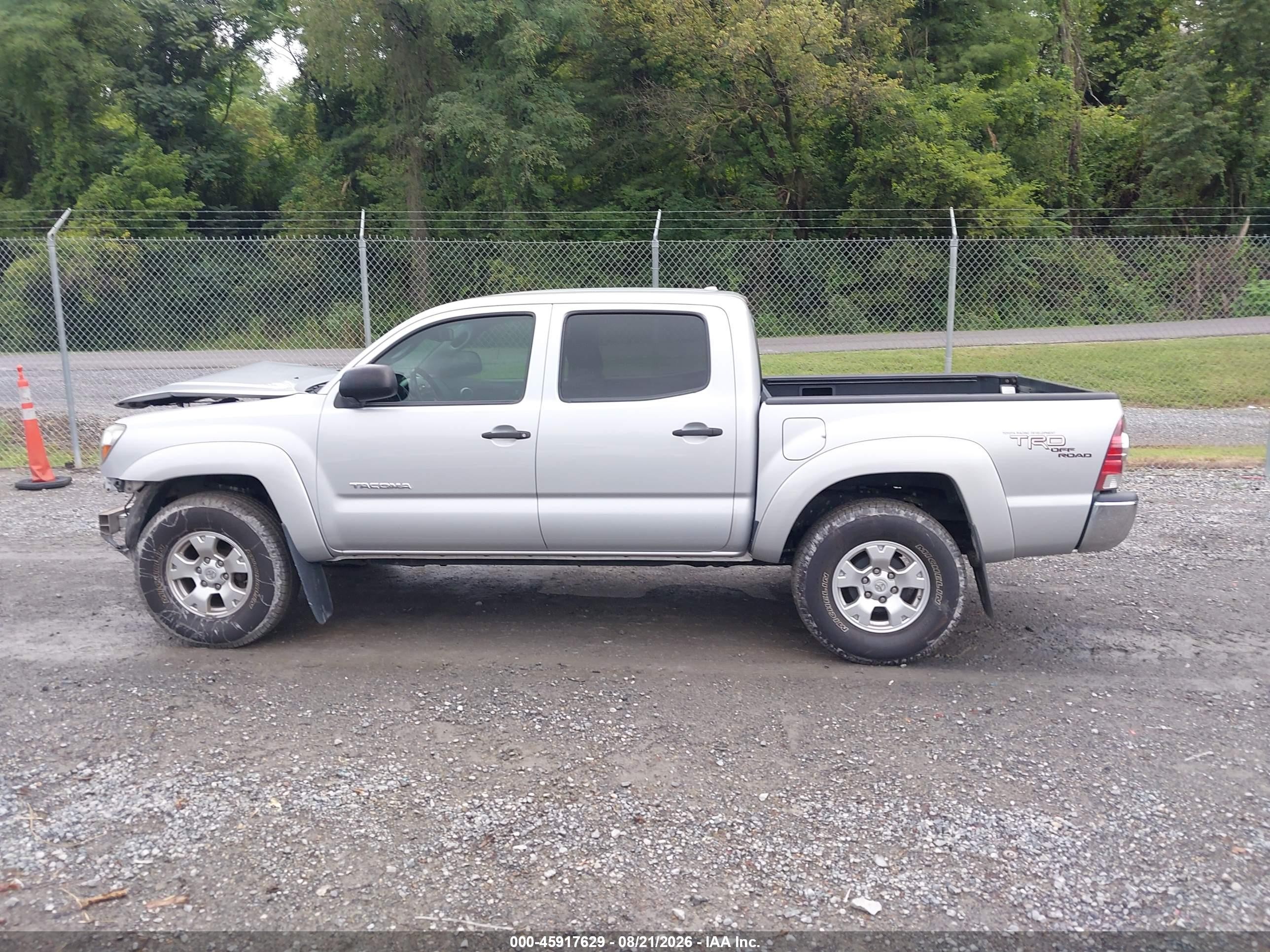 2009 Toyota Tacoma Prerunner V6 Silver vin: 3TMJU62N29M091822