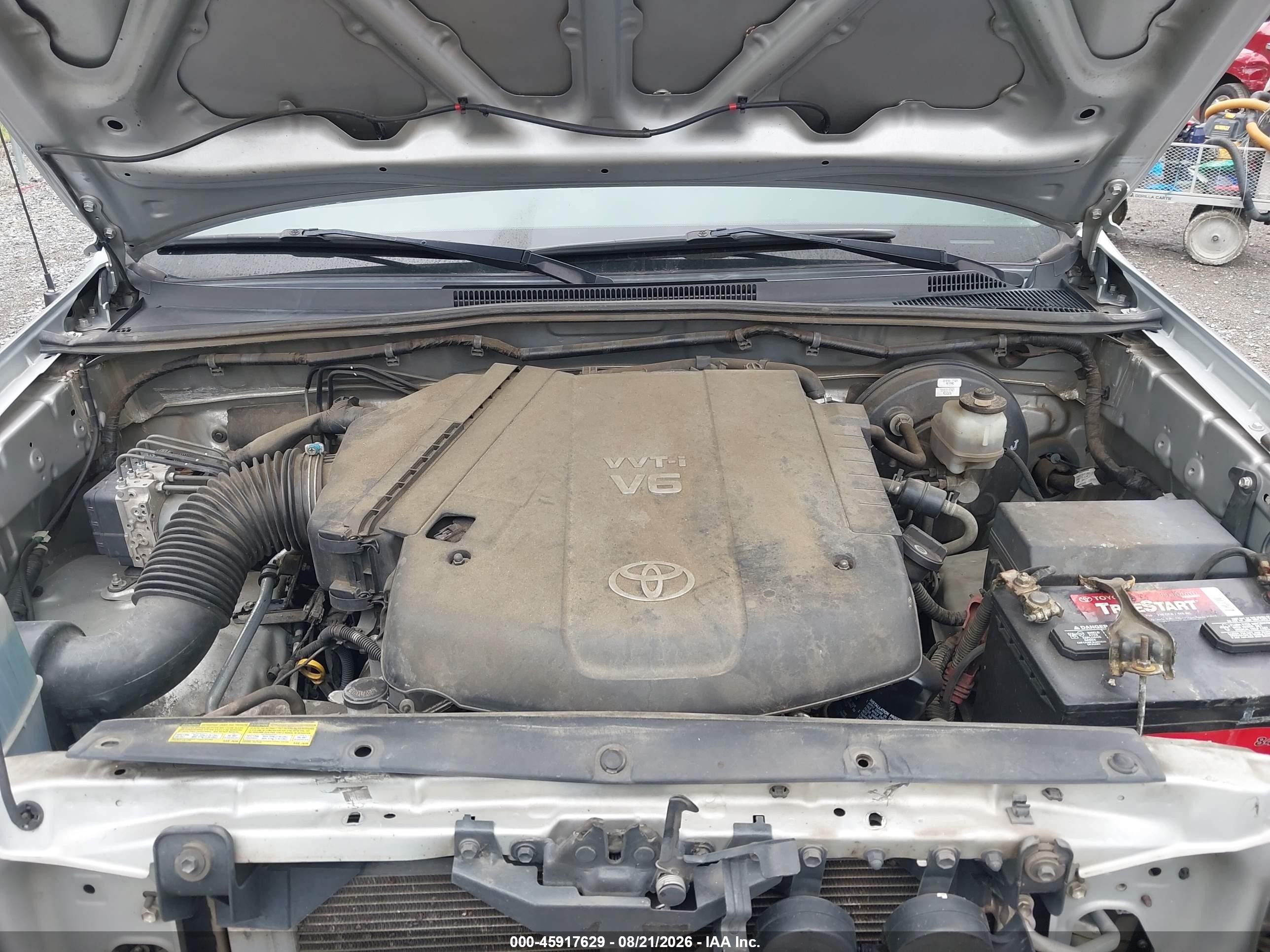2009 Toyota Tacoma Prerunner V6 Silver vin: 3TMJU62N29M091822