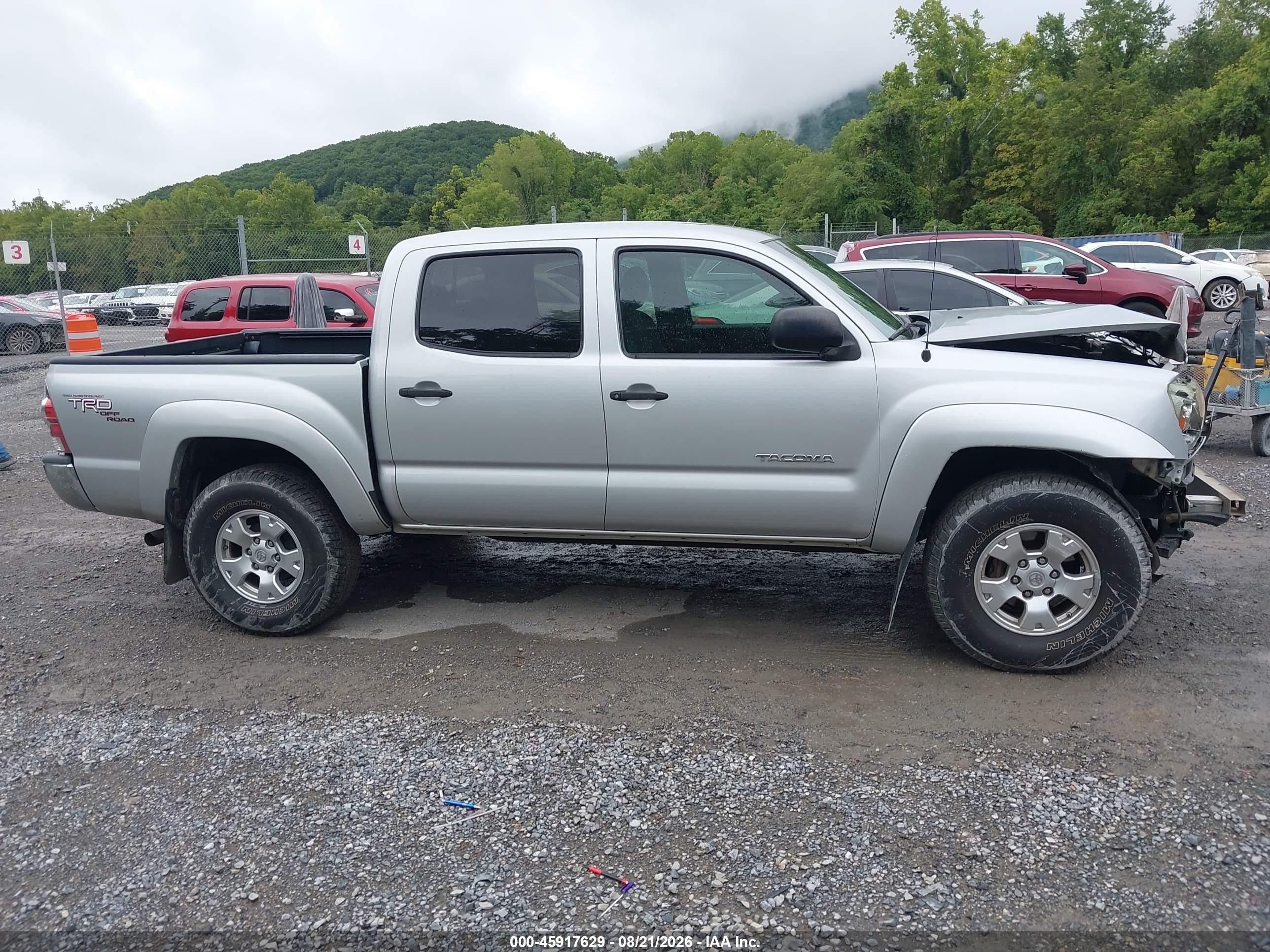2009 Toyota Tacoma Prerunner V6 Silver vin: 3TMJU62N29M091822
