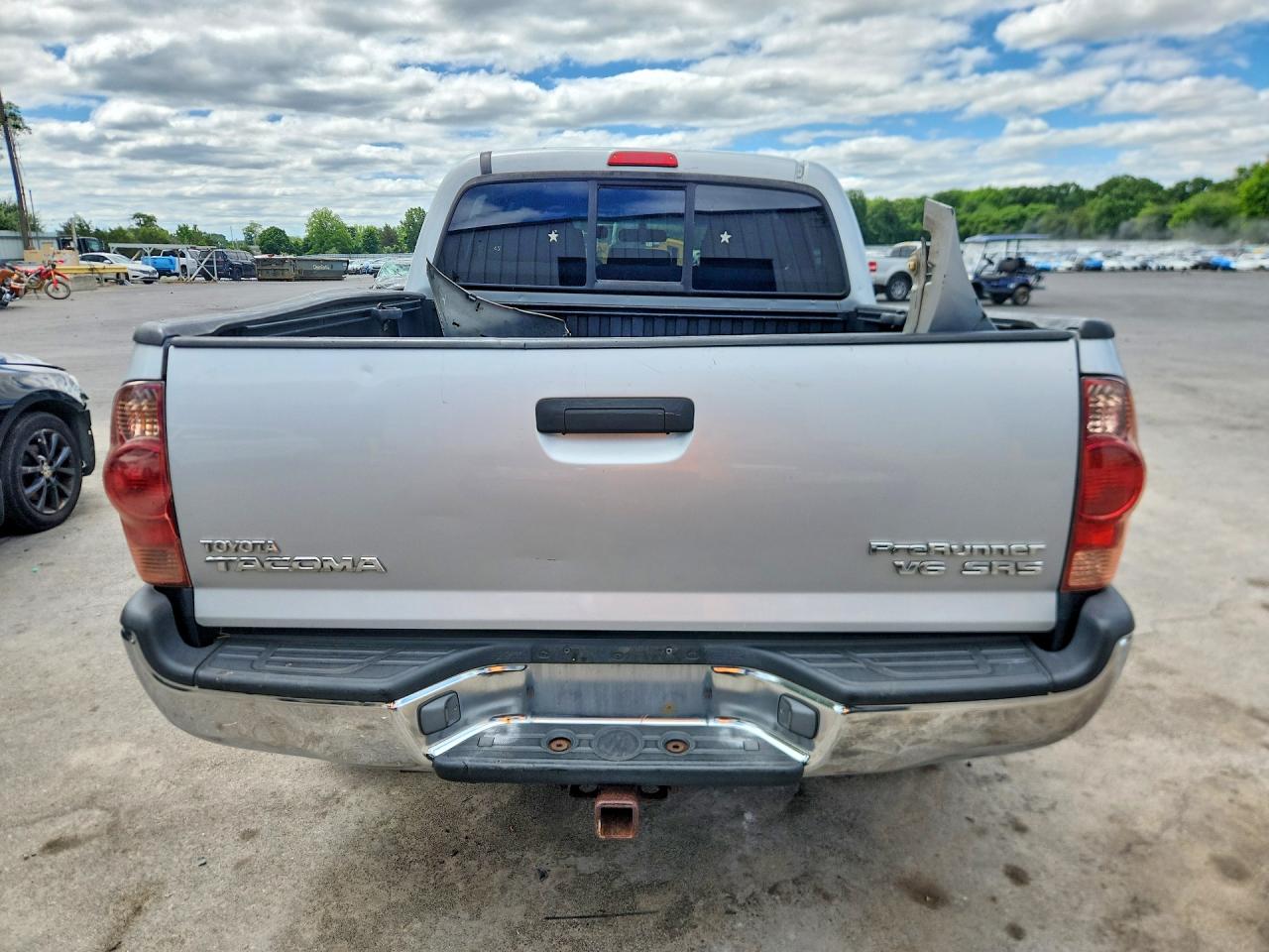 2005 Toyota Tacoma Double Cab Prerunner Silver vin: 3TMJU62N45M006179