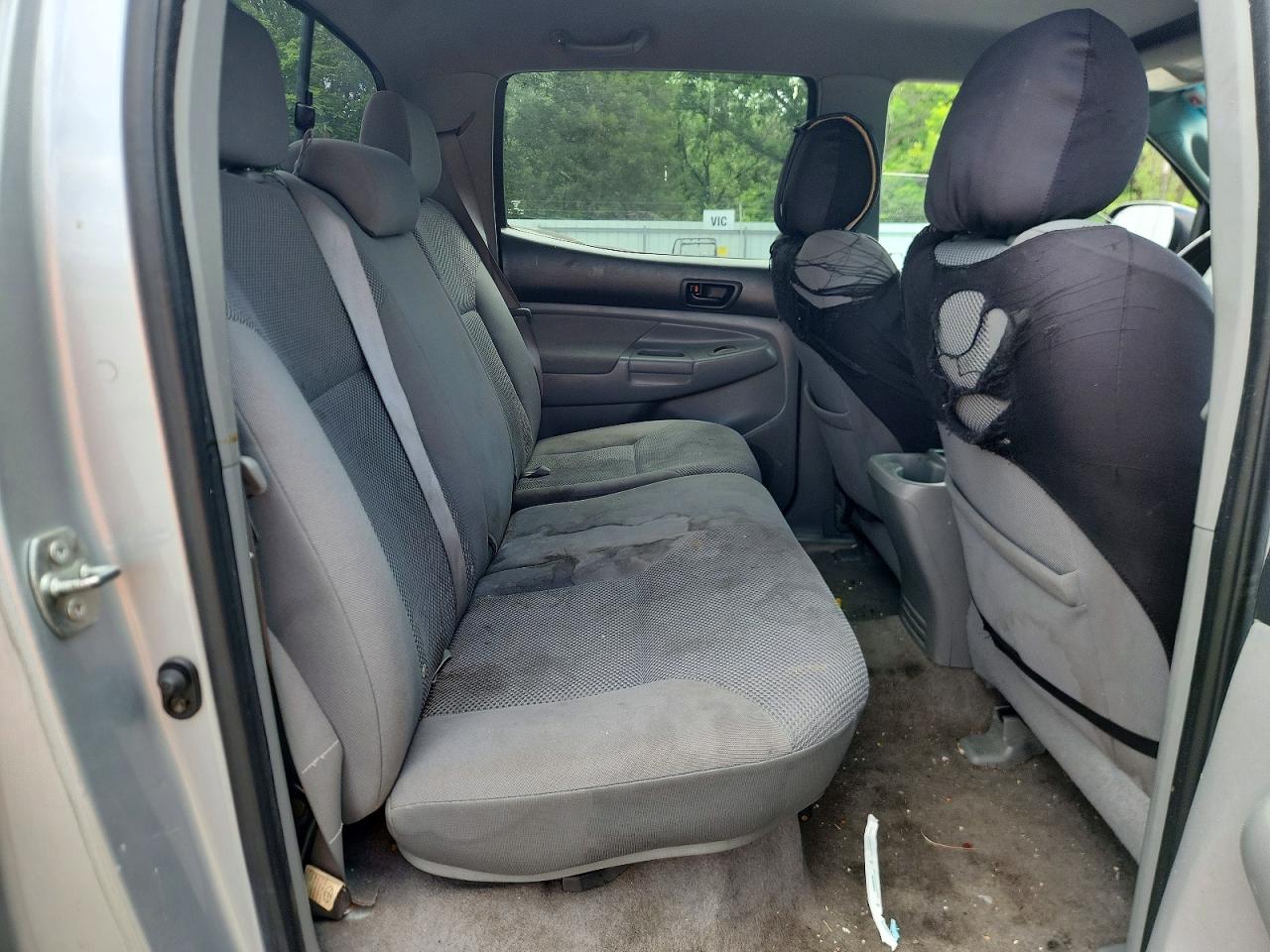 2005 Toyota Tacoma Double Cab Prerunner Silver vin: 3TMJU62N45M006179