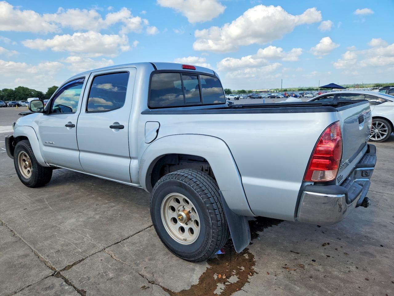 2007 Toyota Tacoma Double Cab Prerunner Silver vin: 3TMJU62N47M038195