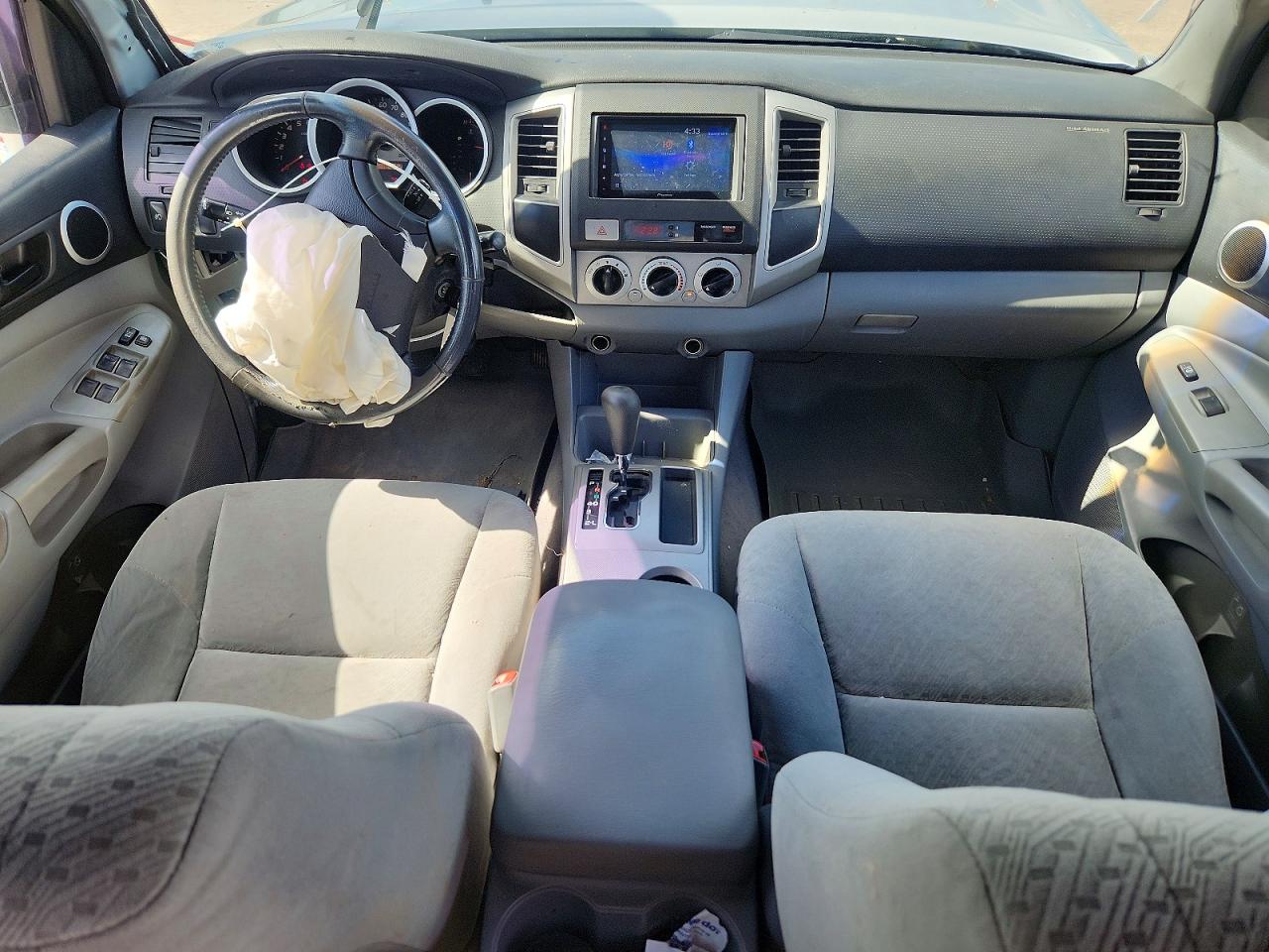 2007 Toyota Tacoma Double Cab Prerunner Silver vin: 3TMJU62N47M038195