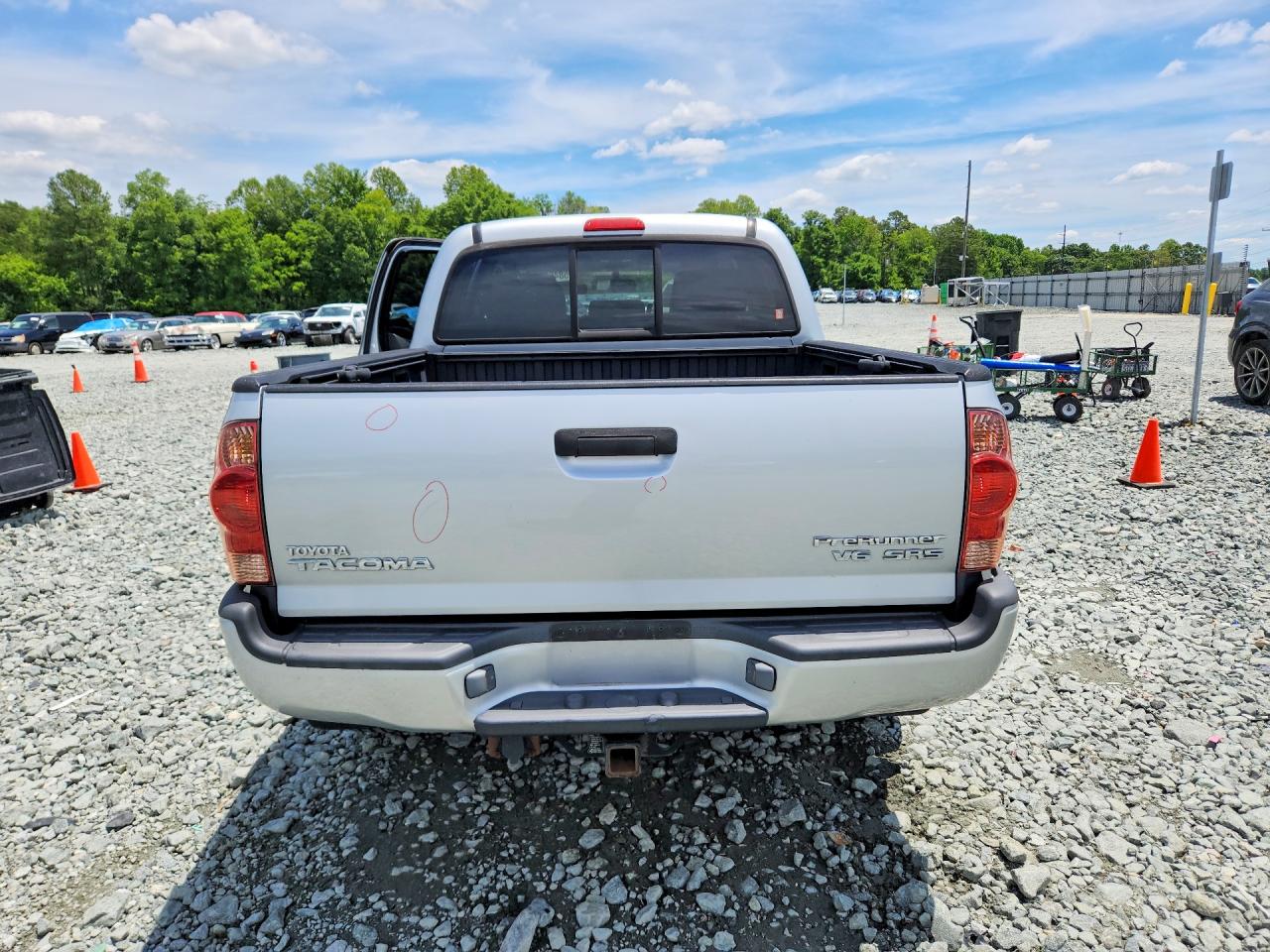 2007 Toyota Tacoma Double Cab Prerunner Silver vin: 3TMJU62N47M047088