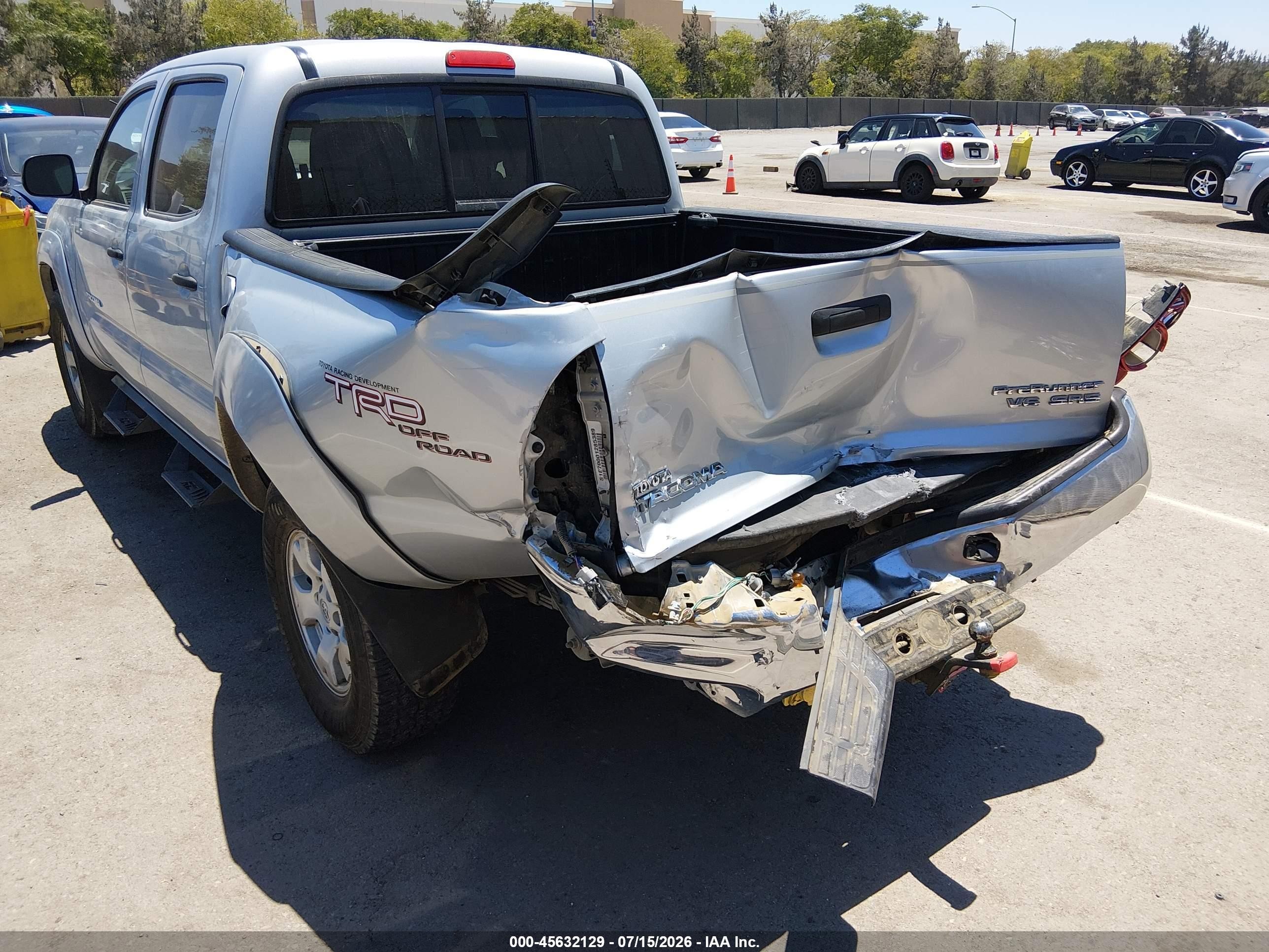 2008 Toyota Tacoma Prerunner V6 Silver vin: 3TMJU62N48M066757