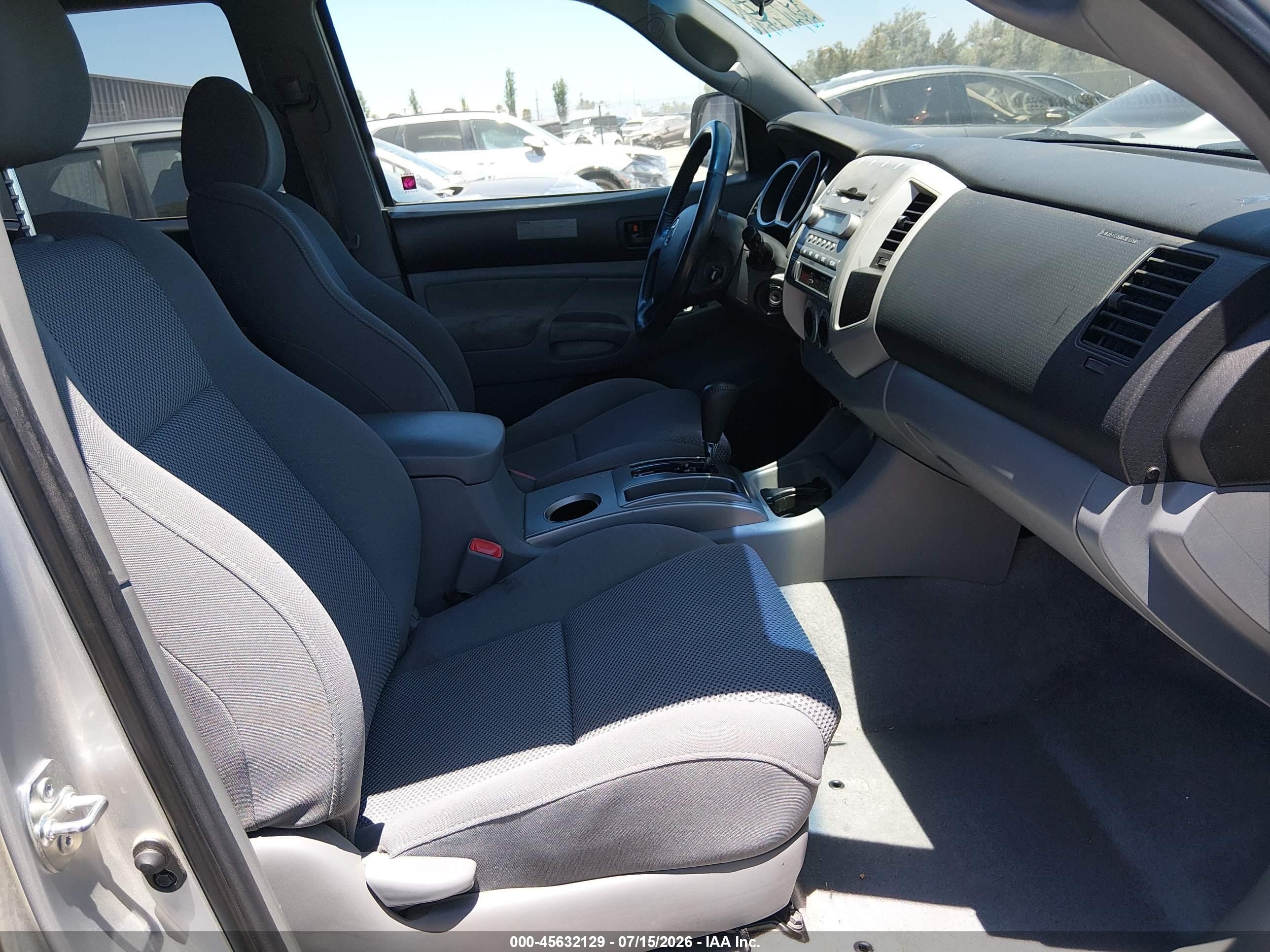 2008 Toyota Tacoma Prerunner V6 Silver vin: 3TMJU62N48M066757