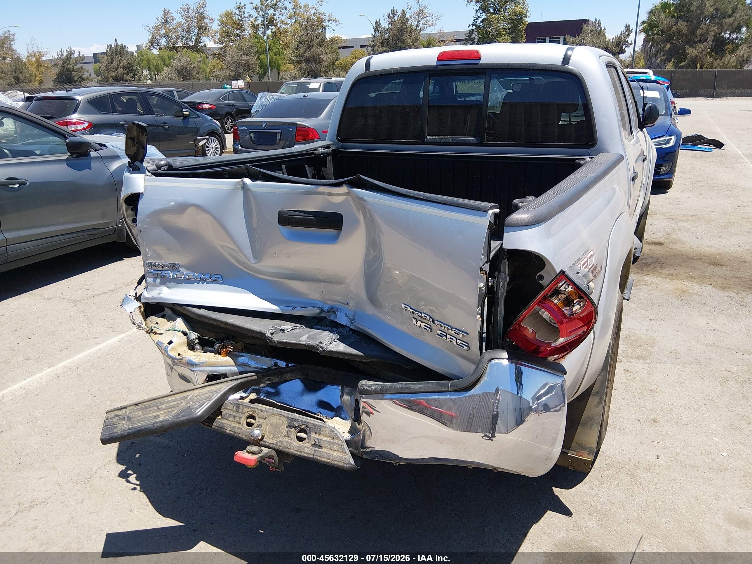 2008 Toyota Tacoma Prerunner V6 Silver vin: 3TMJU62N48M066757