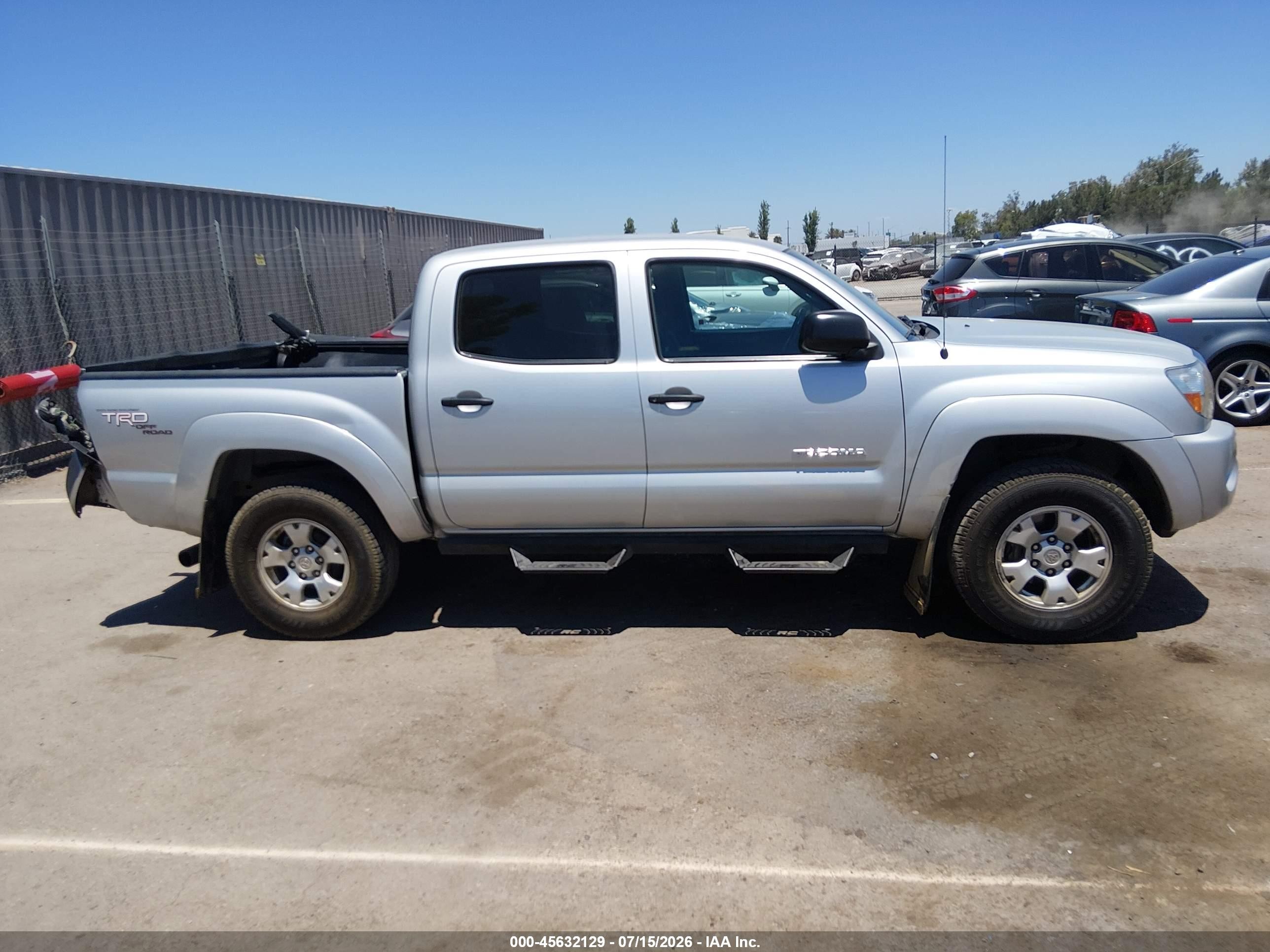 2008 Toyota Tacoma Prerunner V6 Silver vin: 3TMJU62N48M066757