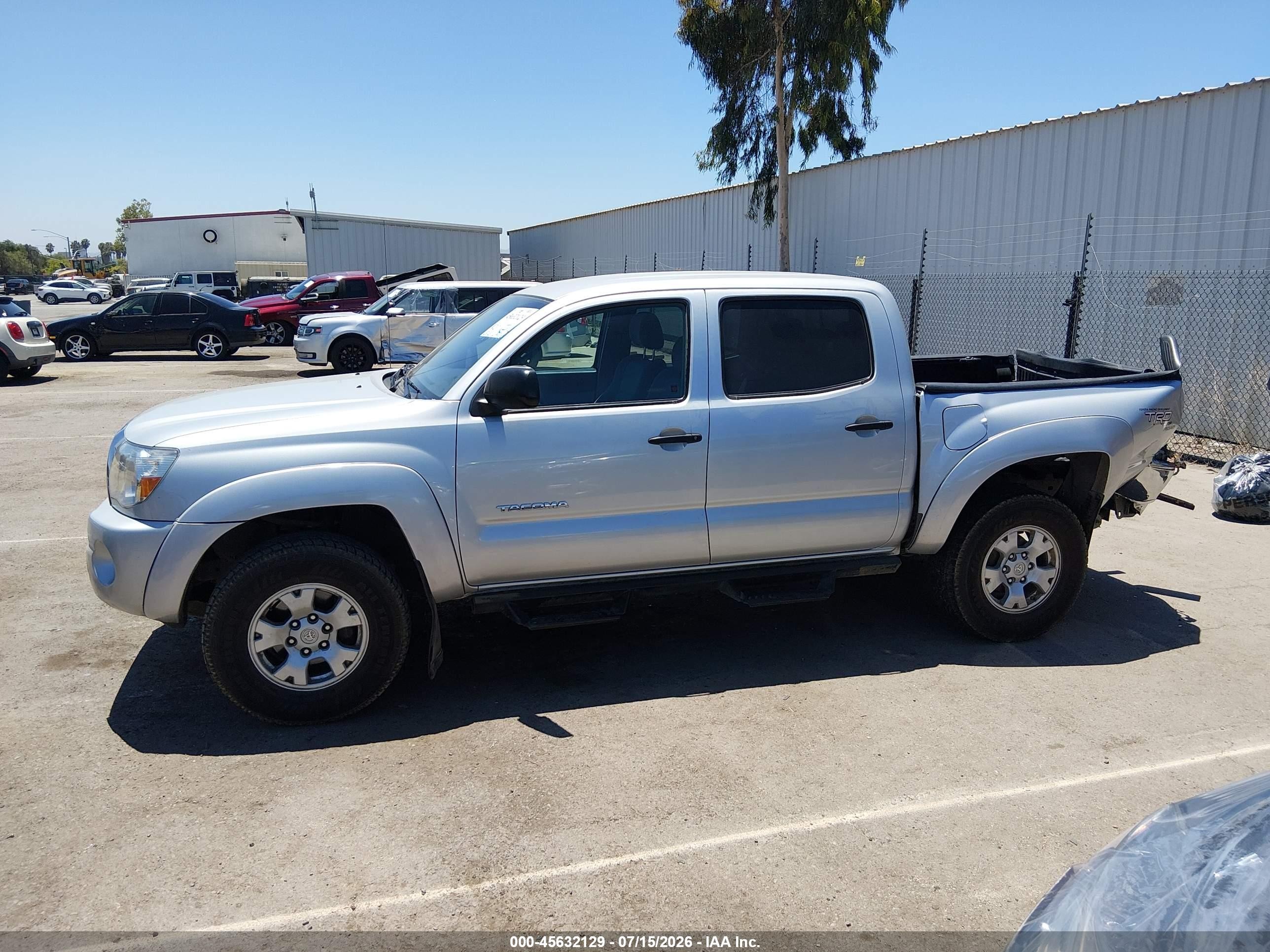2008 Toyota Tacoma Prerunner V6 Silver vin: 3TMJU62N48M066757