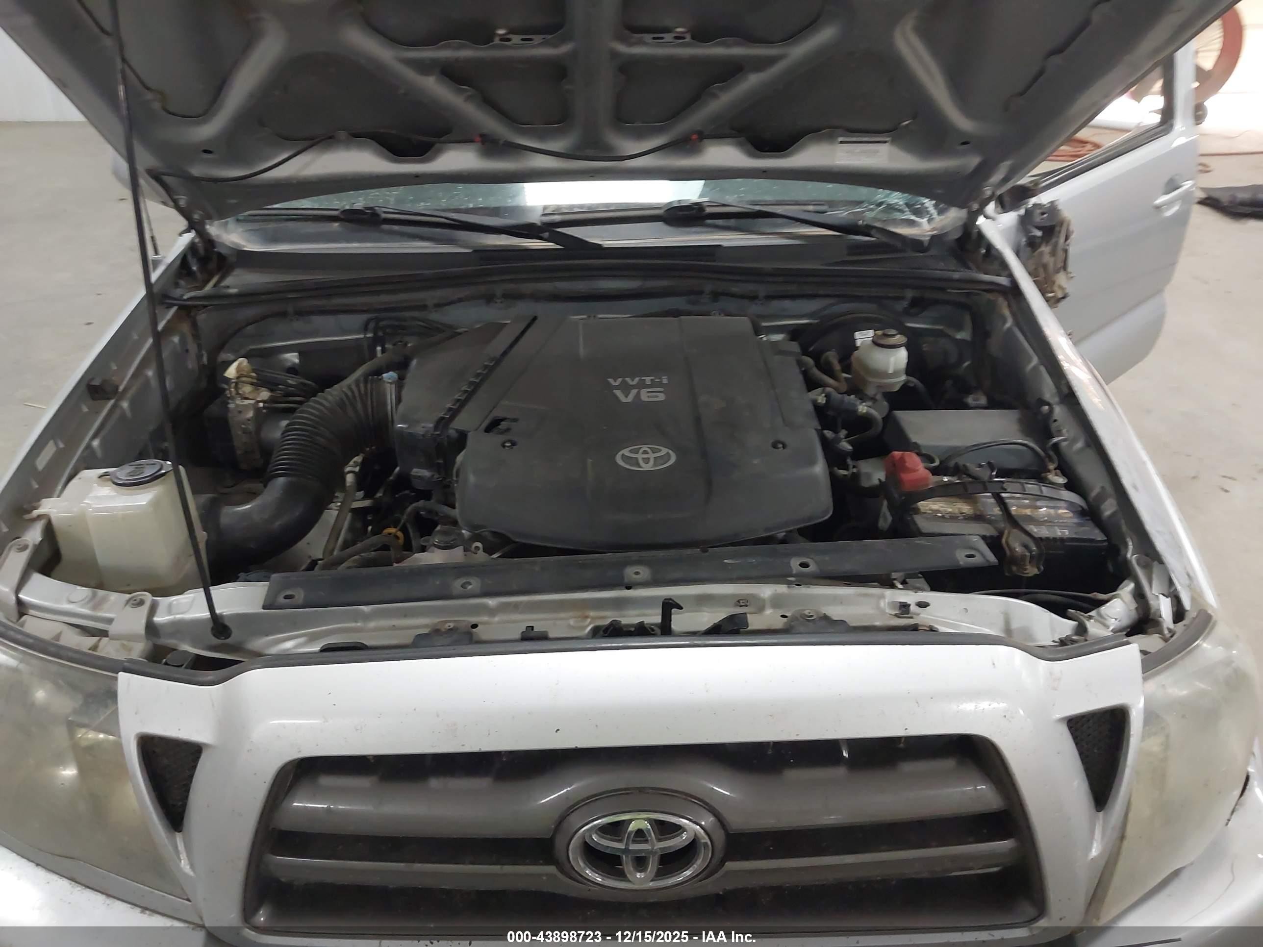 2009 Toyota Tacoma Prerunner V6 Gray vin: 3TMJU62N49M077940