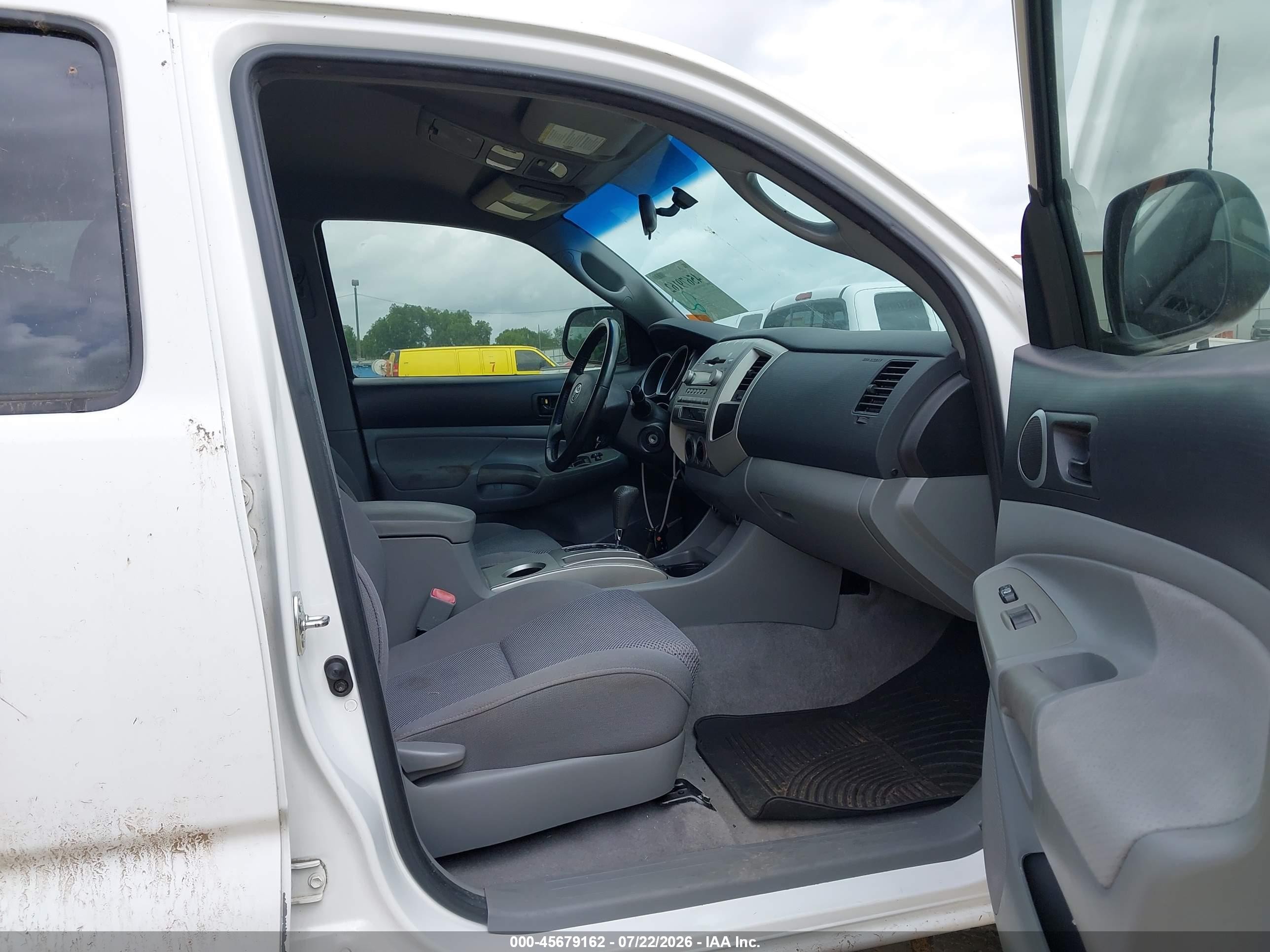 2006 Toyota Tacoma Prerunner V6 White vin: 3TMJU62N56M010372