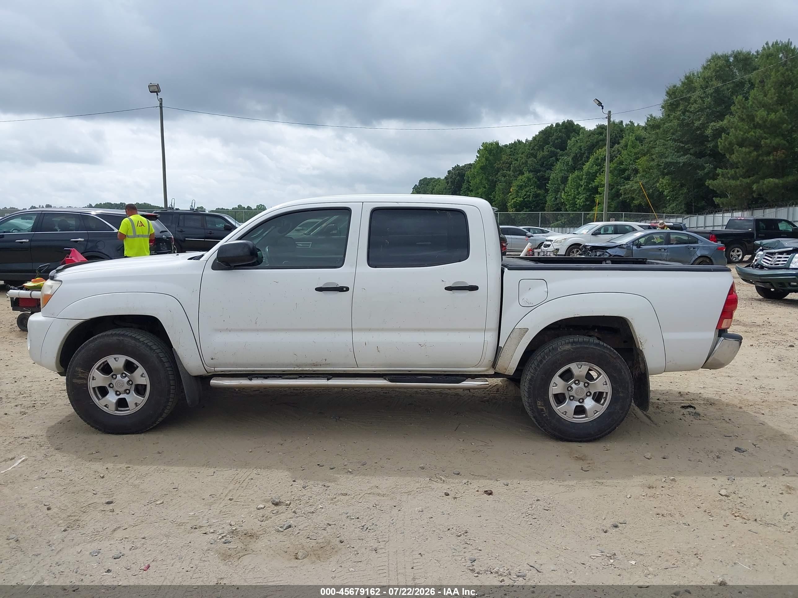 2006 Toyota Tacoma Prerunner V6 White vin: 3TMJU62N56M010372