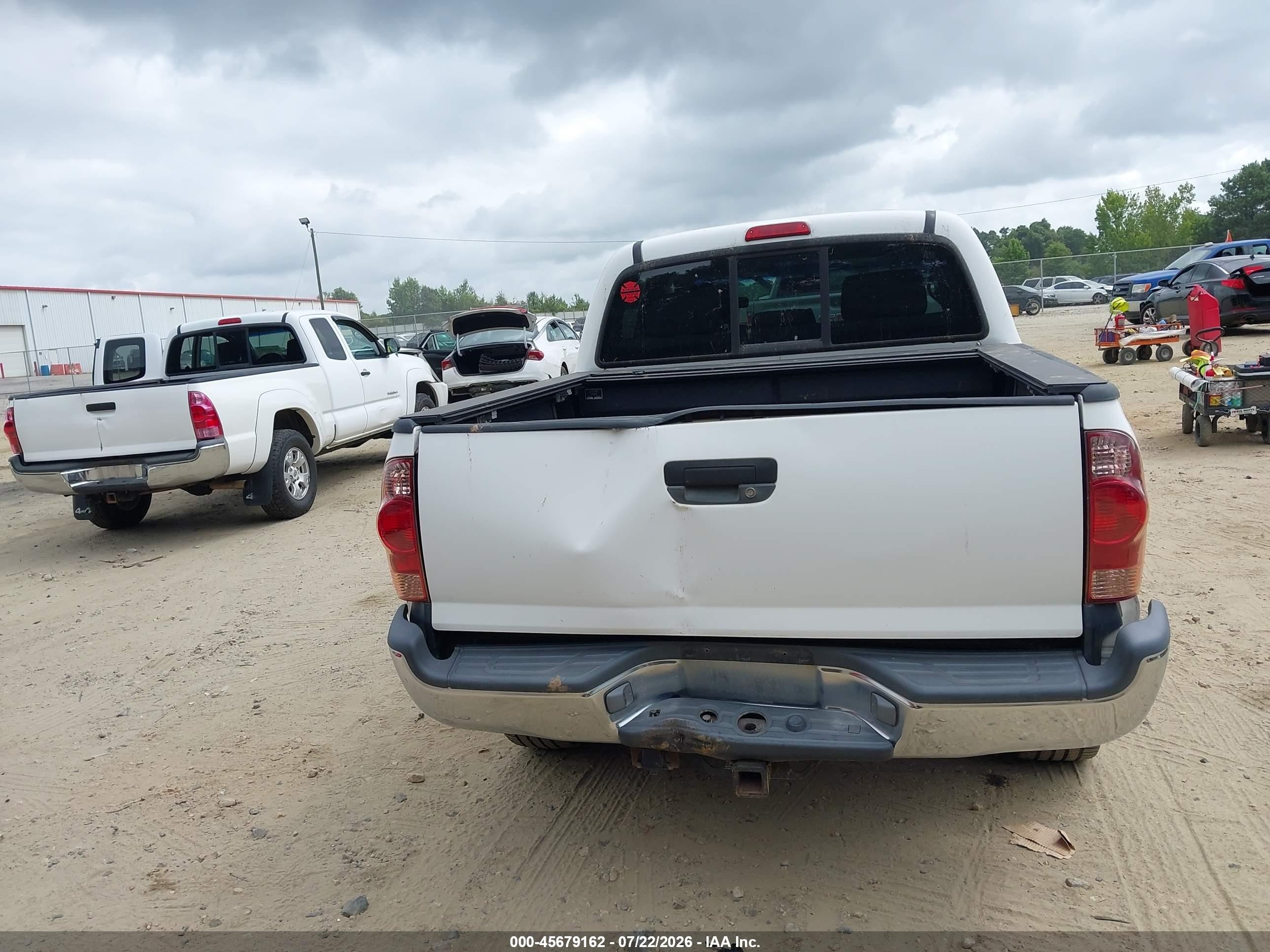 2006 Toyota Tacoma Prerunner V6 White vin: 3TMJU62N56M010372