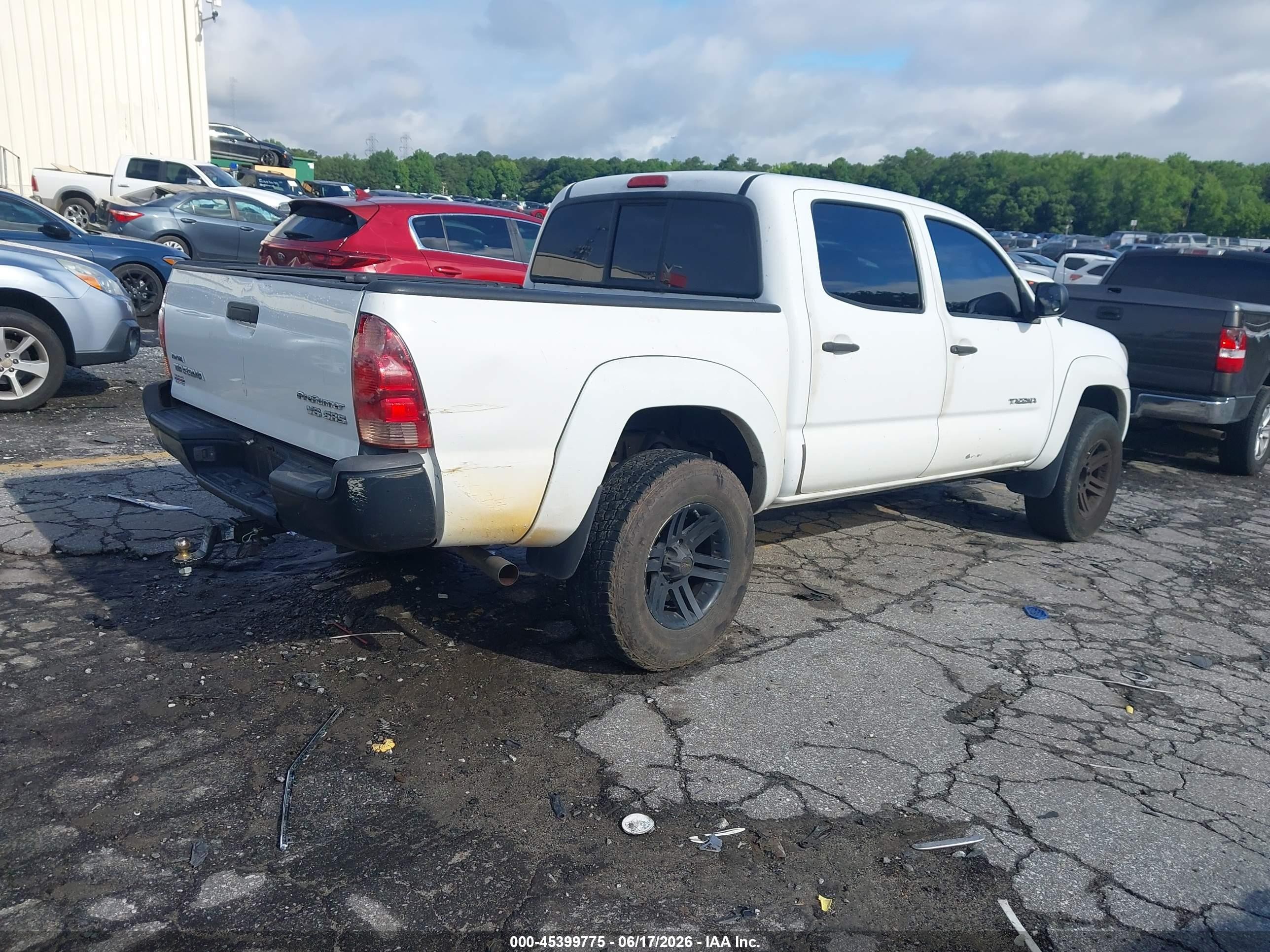2006 Toyota Tacoma Prerunner V6 White vin: 3TMJU62N56M027835