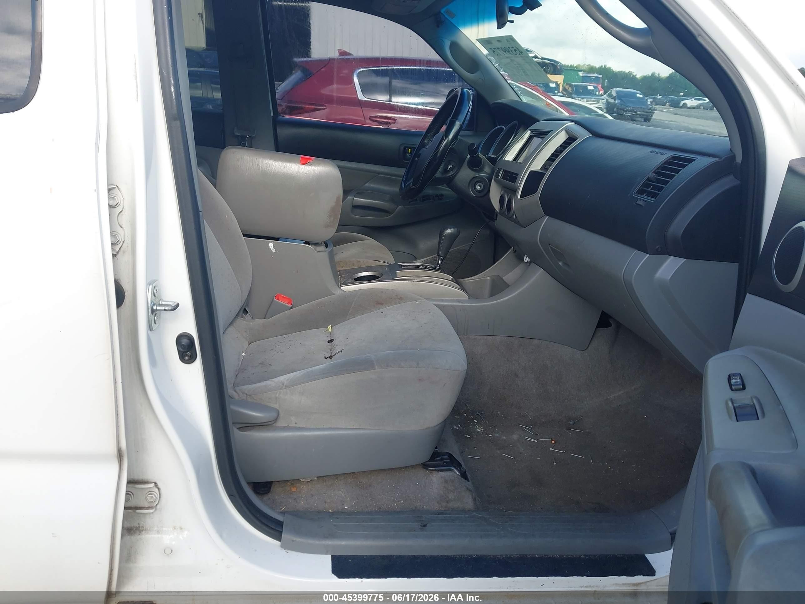 2006 Toyota Tacoma Prerunner V6 White vin: 3TMJU62N56M027835