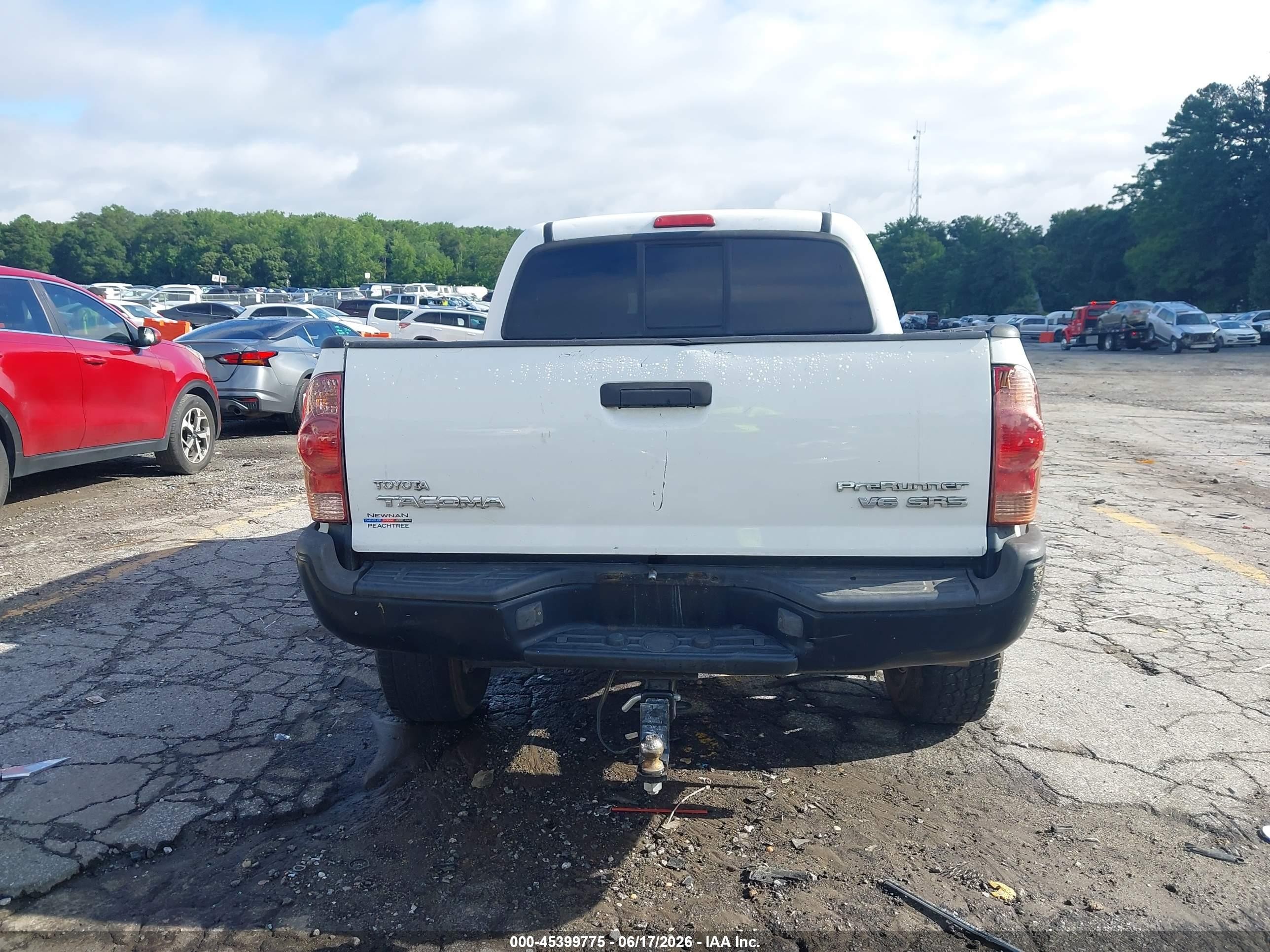 2006 Toyota Tacoma Prerunner V6 White vin: 3TMJU62N56M027835