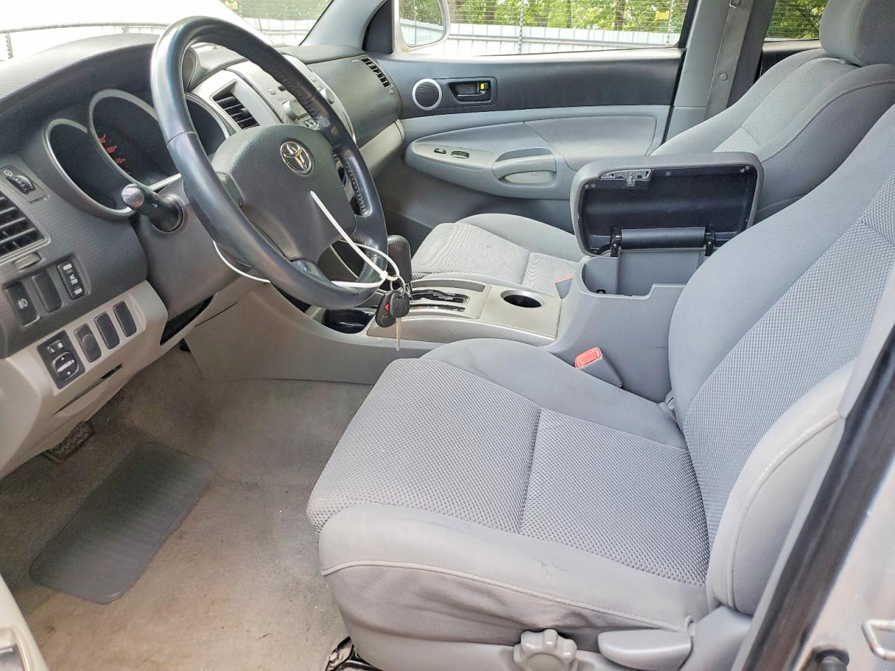 2007 Toyota Tacoma Double Cab Prerunner Silver vin: 3TMJU62N57M037914