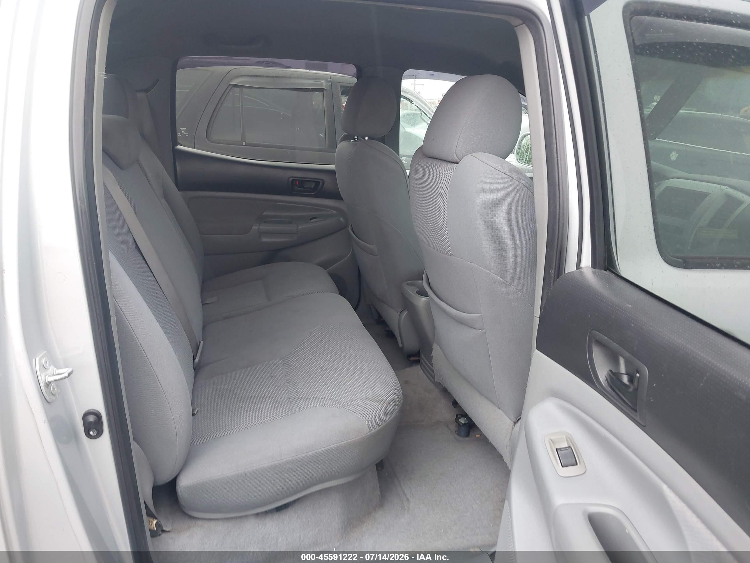 2008 Toyota Tacoma Prerunner V6 Silver vin: 3TMJU62N58M053158