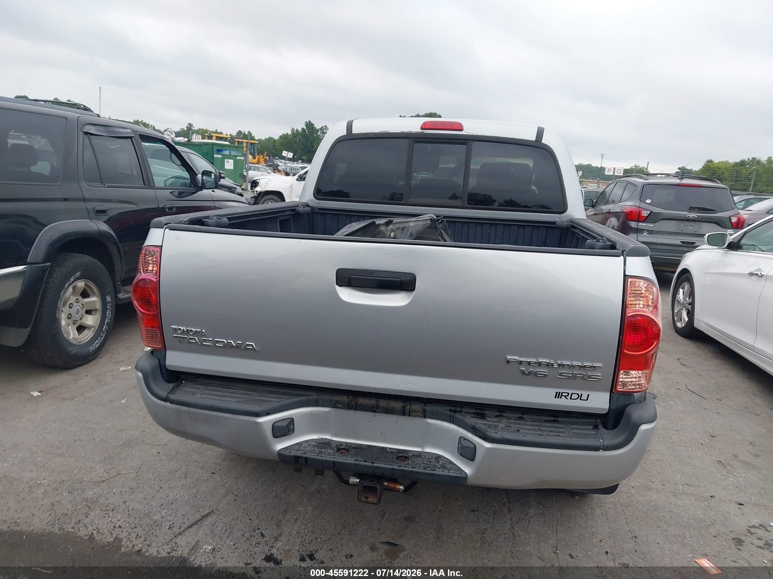 2008 Toyota Tacoma Prerunner V6 Silver vin: 3TMJU62N58M053158