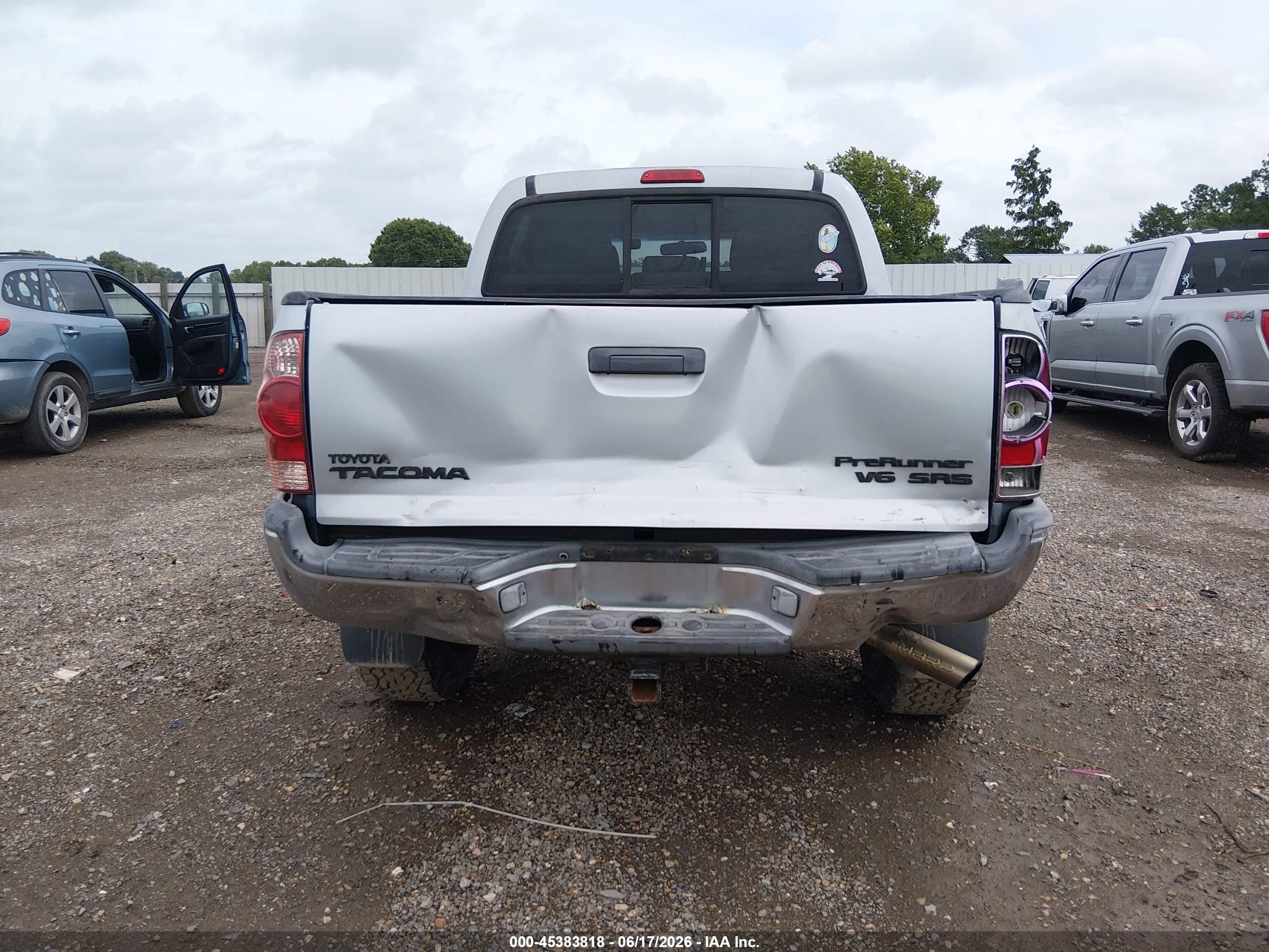 2006 Toyota Tacoma Prerunner V6 Silver vin: 3TMJU62N66M019078
