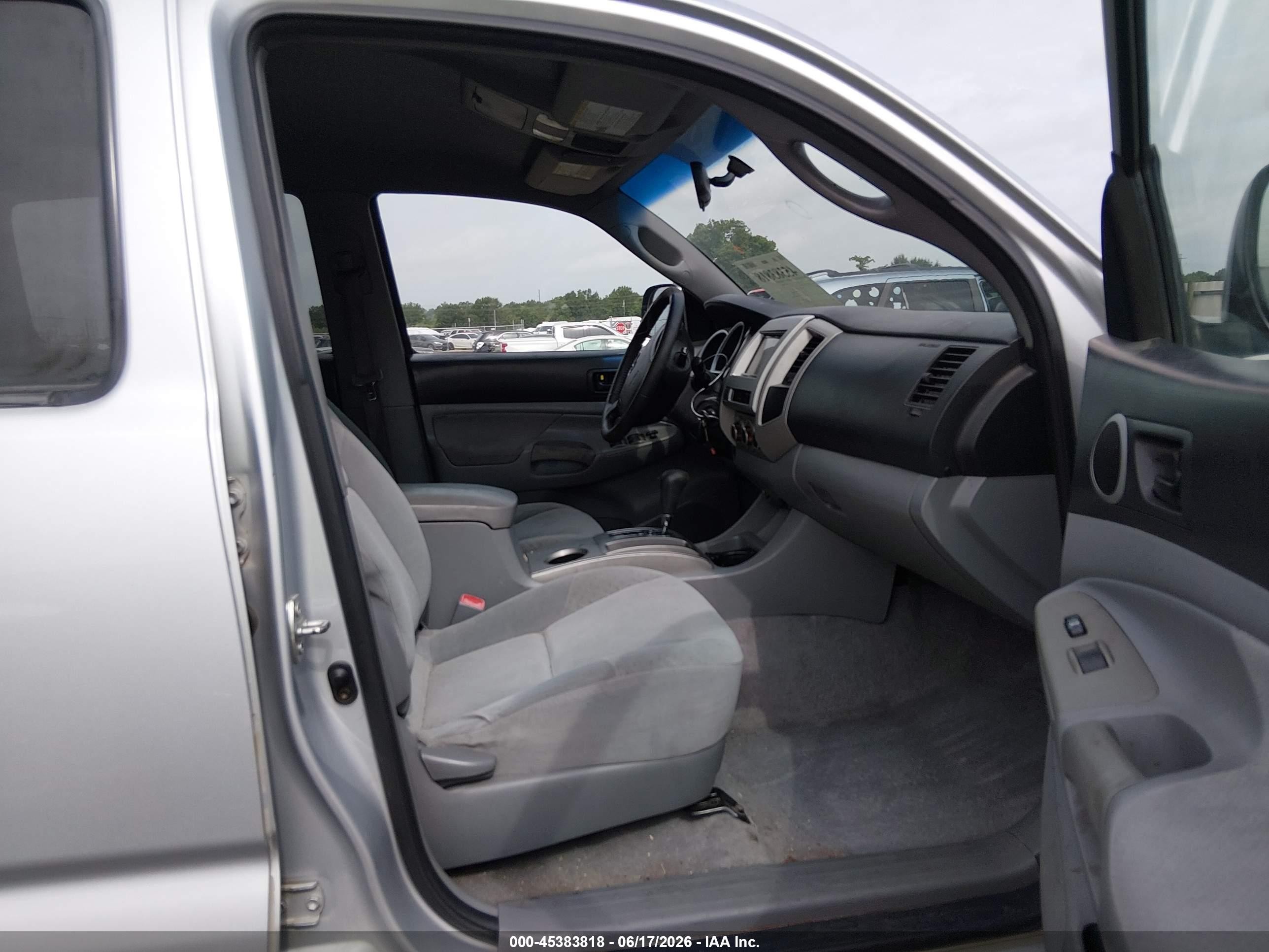 2006 Toyota Tacoma Prerunner V6 Silver vin: 3TMJU62N66M019078