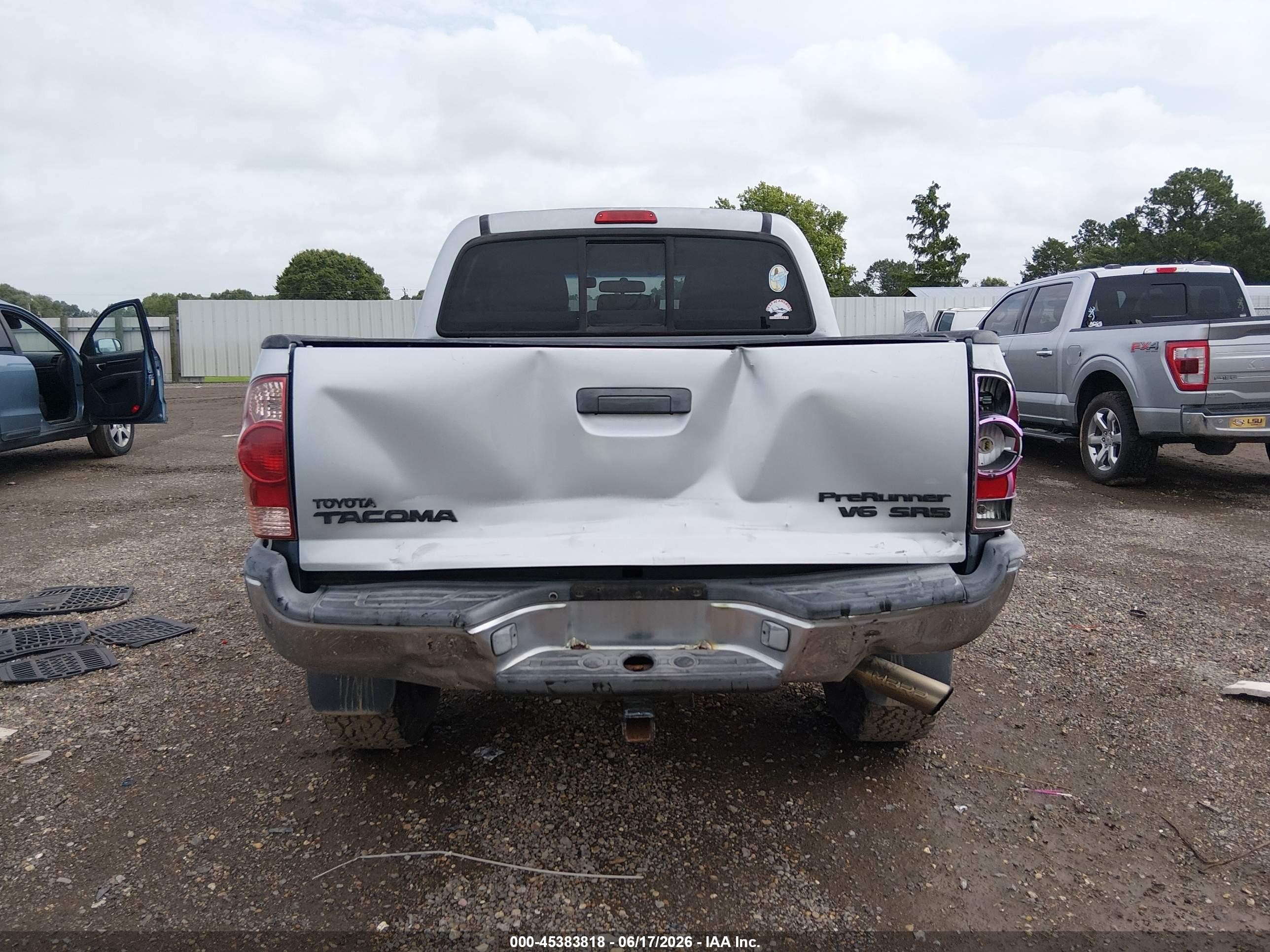 2006 Toyota Tacoma Prerunner V6 Silver vin: 3TMJU62N66M019078