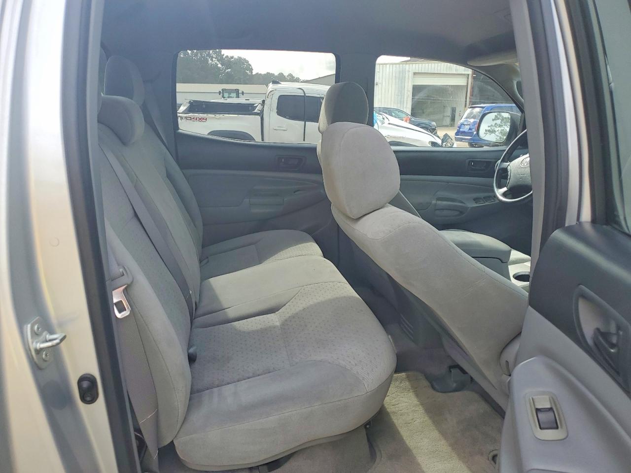 2007 Toyota Tacoma Double Cab Prerunner Silver vin: 3TMJU62N77M032214