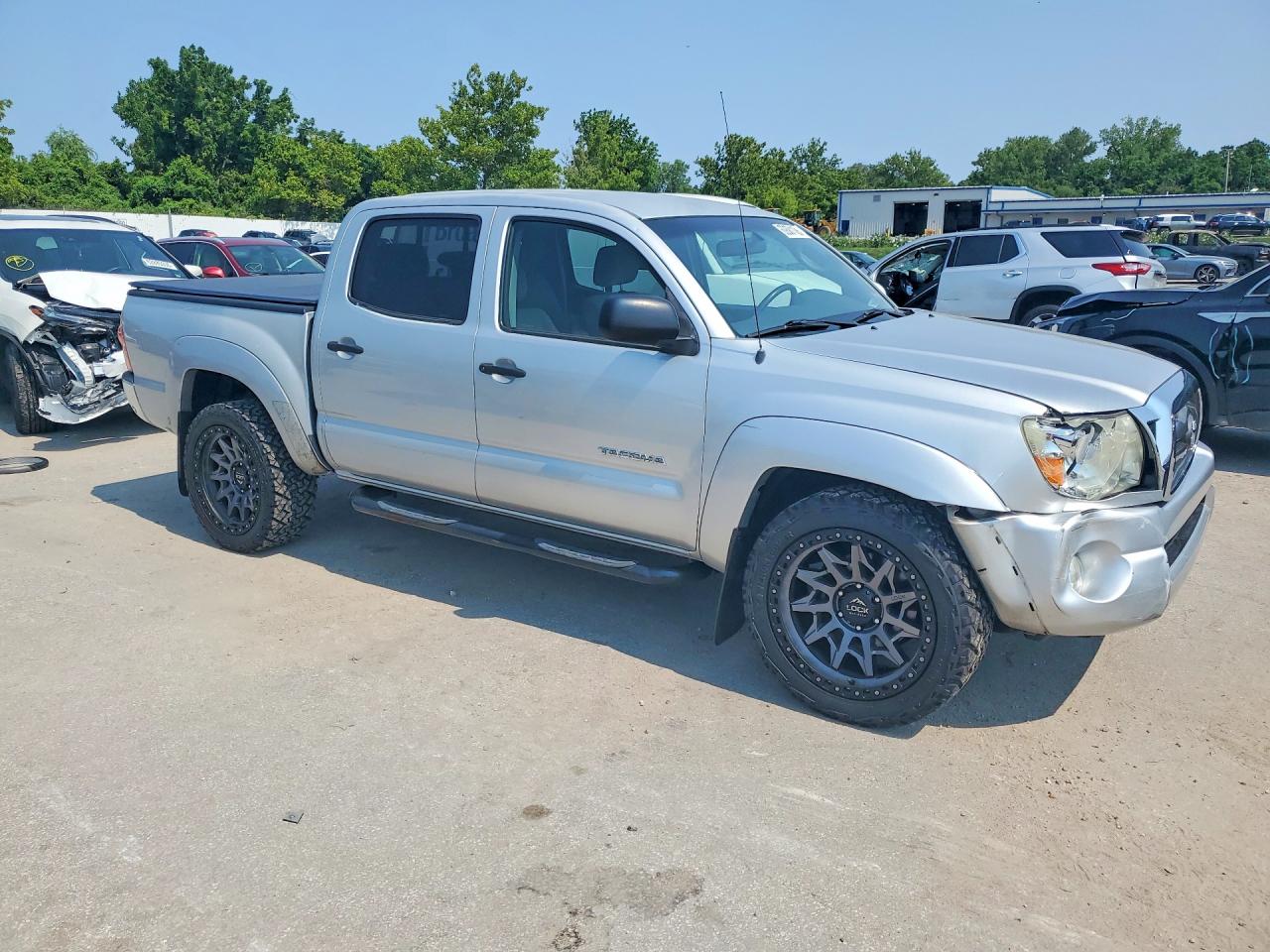 2007 Toyota Tacoma Double Cab Prerunner Silver vin: 3TMJU62N77M037283