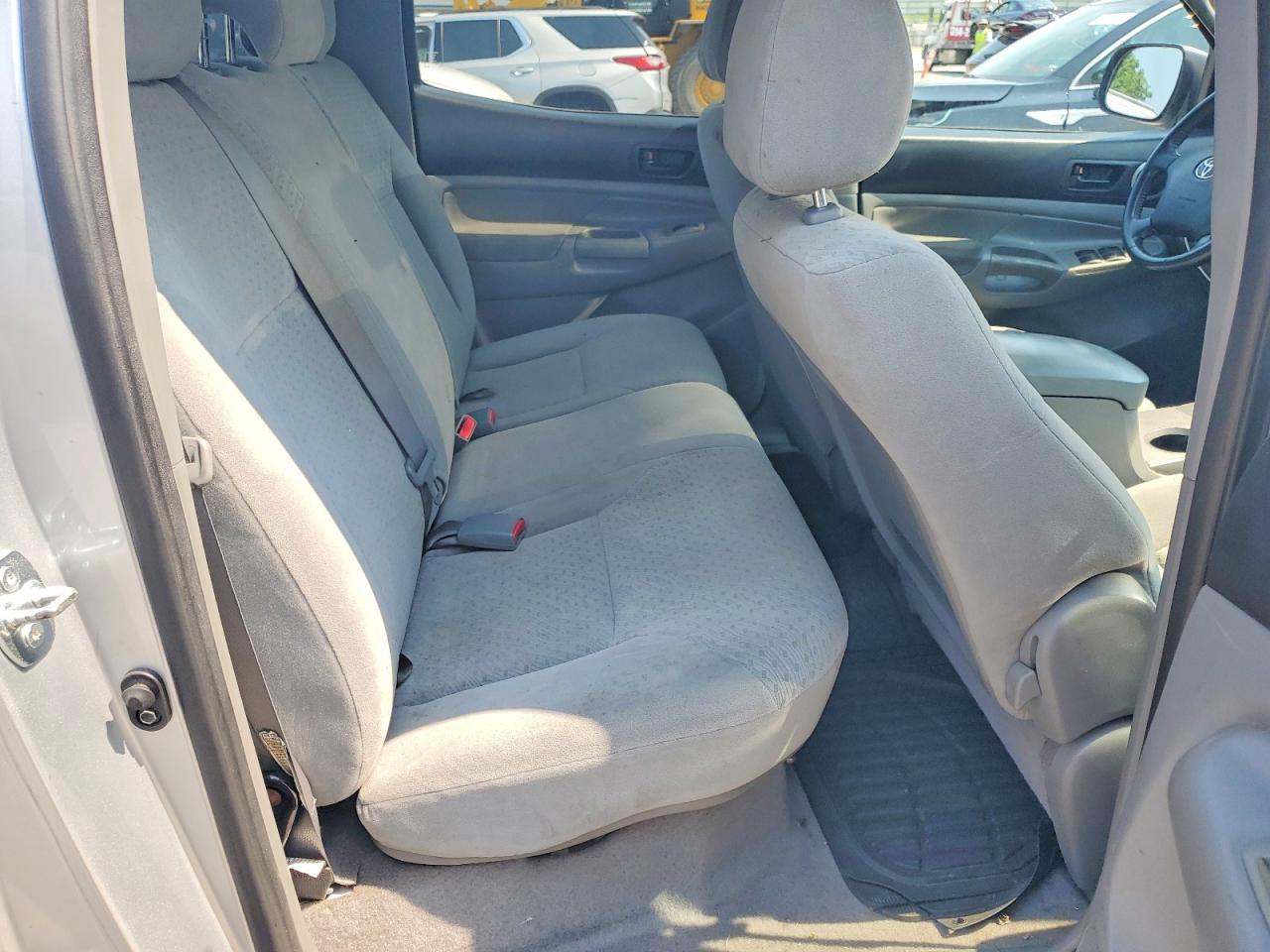 2007 Toyota Tacoma Double Cab Prerunner Silver vin: 3TMJU62N77M037283