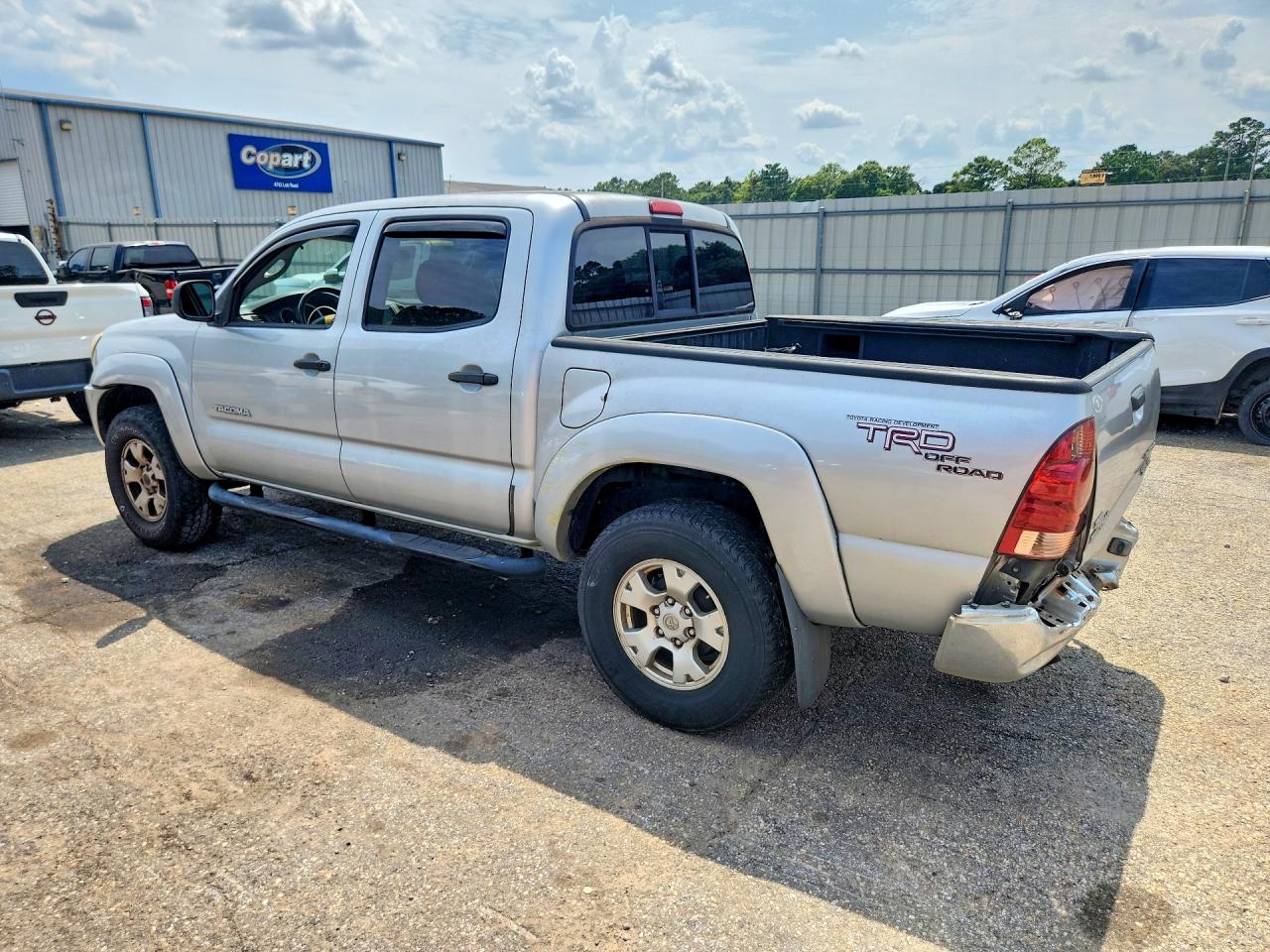 2007 Toyota Tacoma Double Cab Prerunner Silver vin: 3TMJU62N77M042175