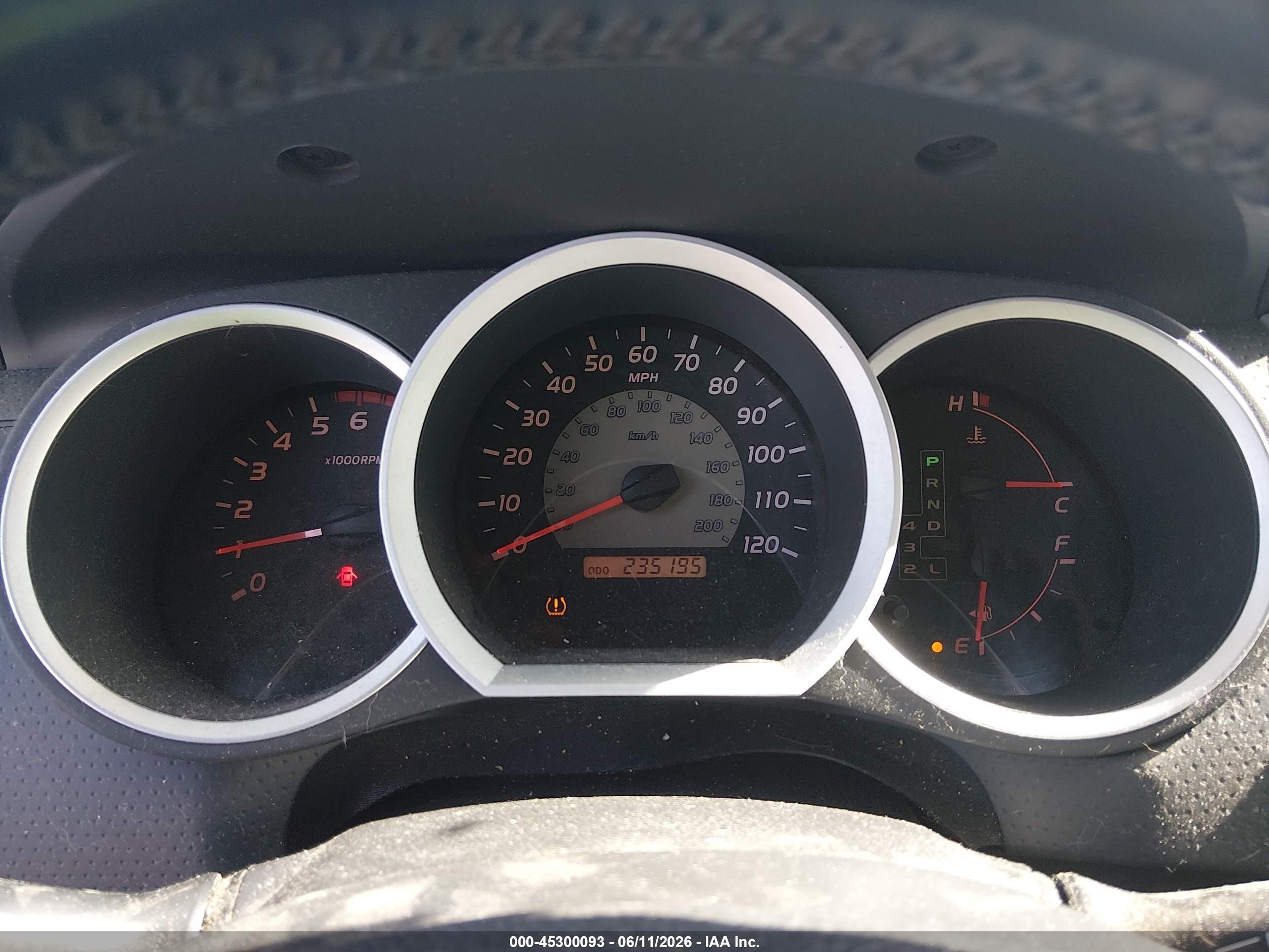 2008 Toyota Tacoma Prerunner V6 Silver vin: 3TMJU62N78M070642