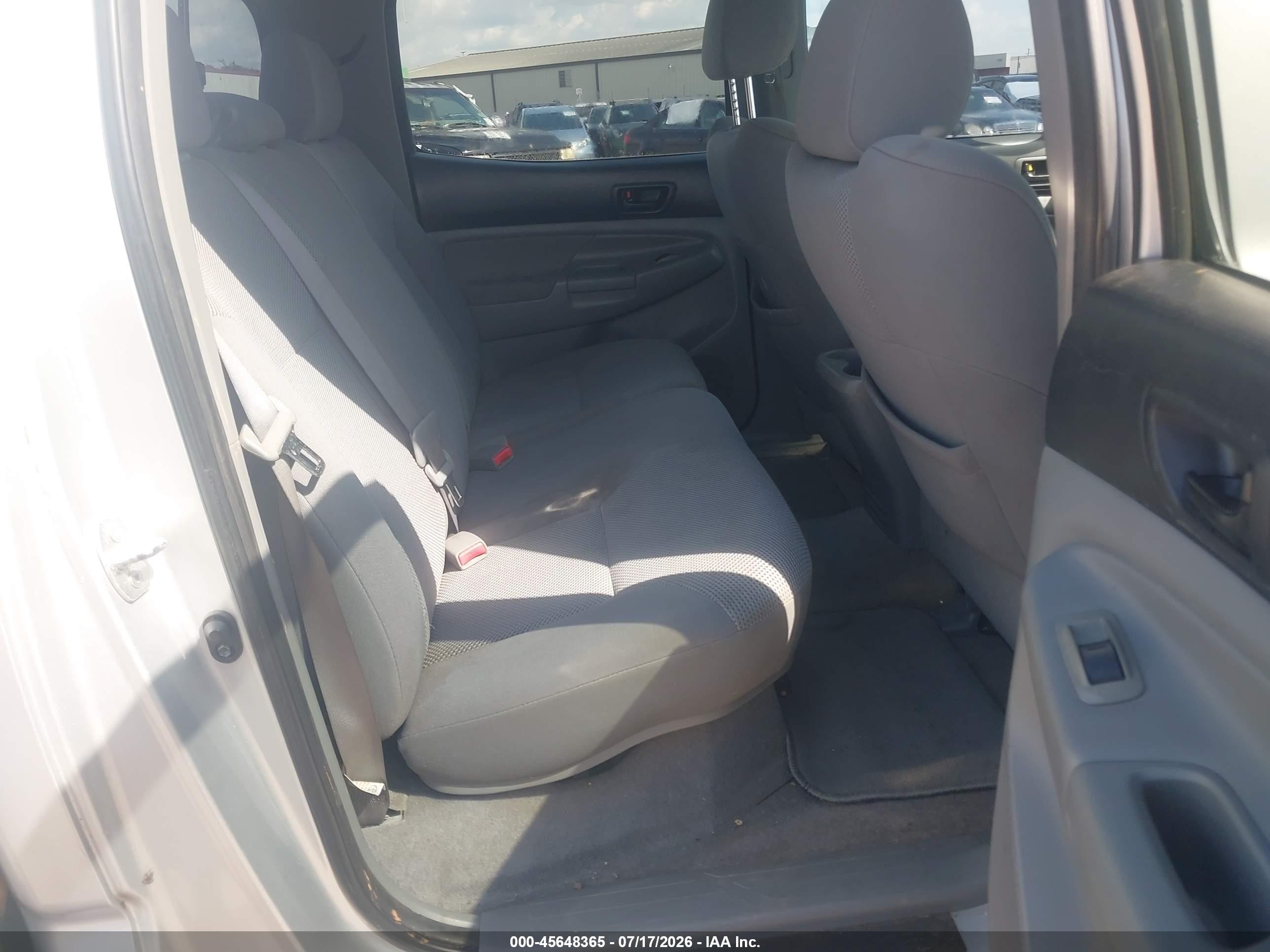 2008 Toyota Tacoma Prerunner V6 Silver vin: 3TMJU62N88M060797
