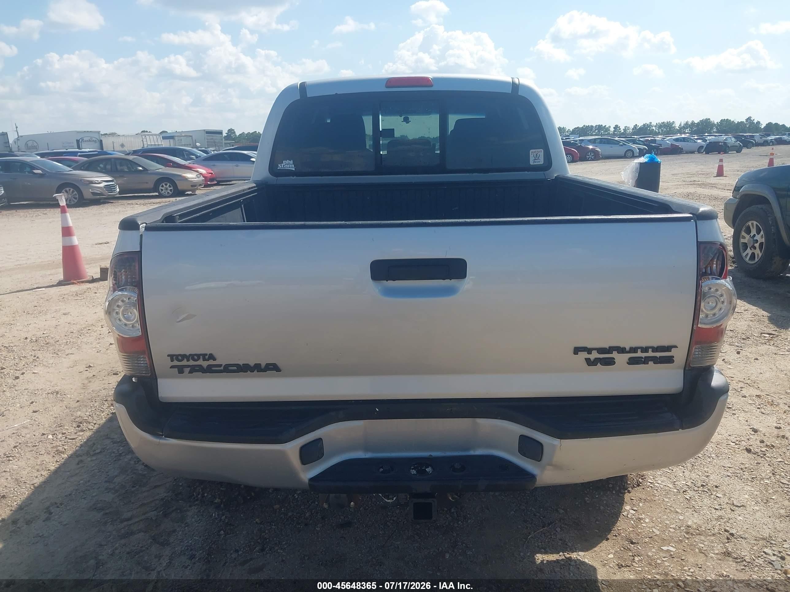 2008 Toyota Tacoma Prerunner V6 Silver vin: 3TMJU62N88M060797