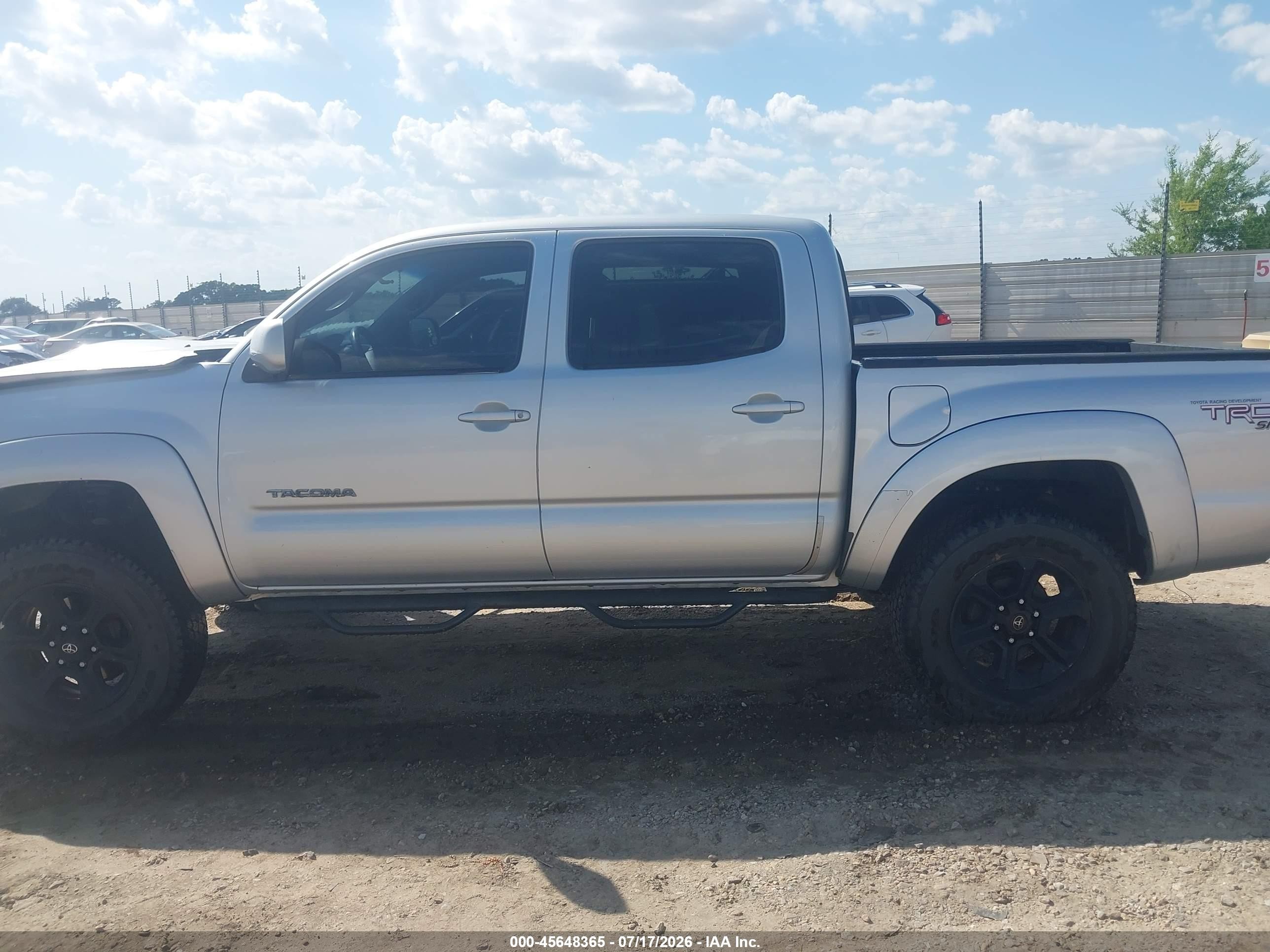 2008 Toyota Tacoma Prerunner V6 Silver vin: 3TMJU62N88M060797