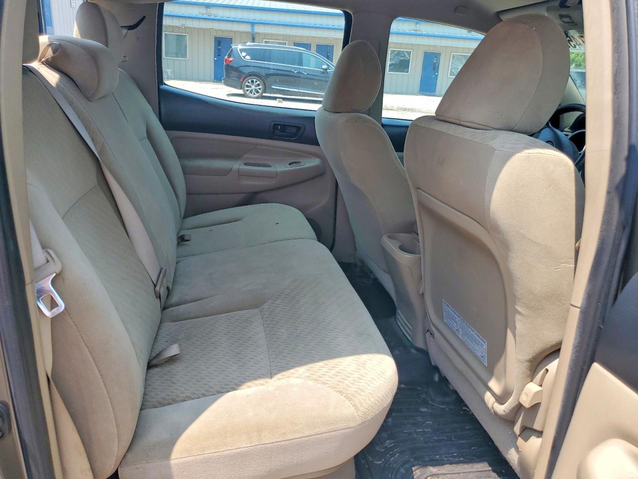 2009 Toyota Tacoma Double Cab Prerunner Tan vin: 3TMJU62N89M081747