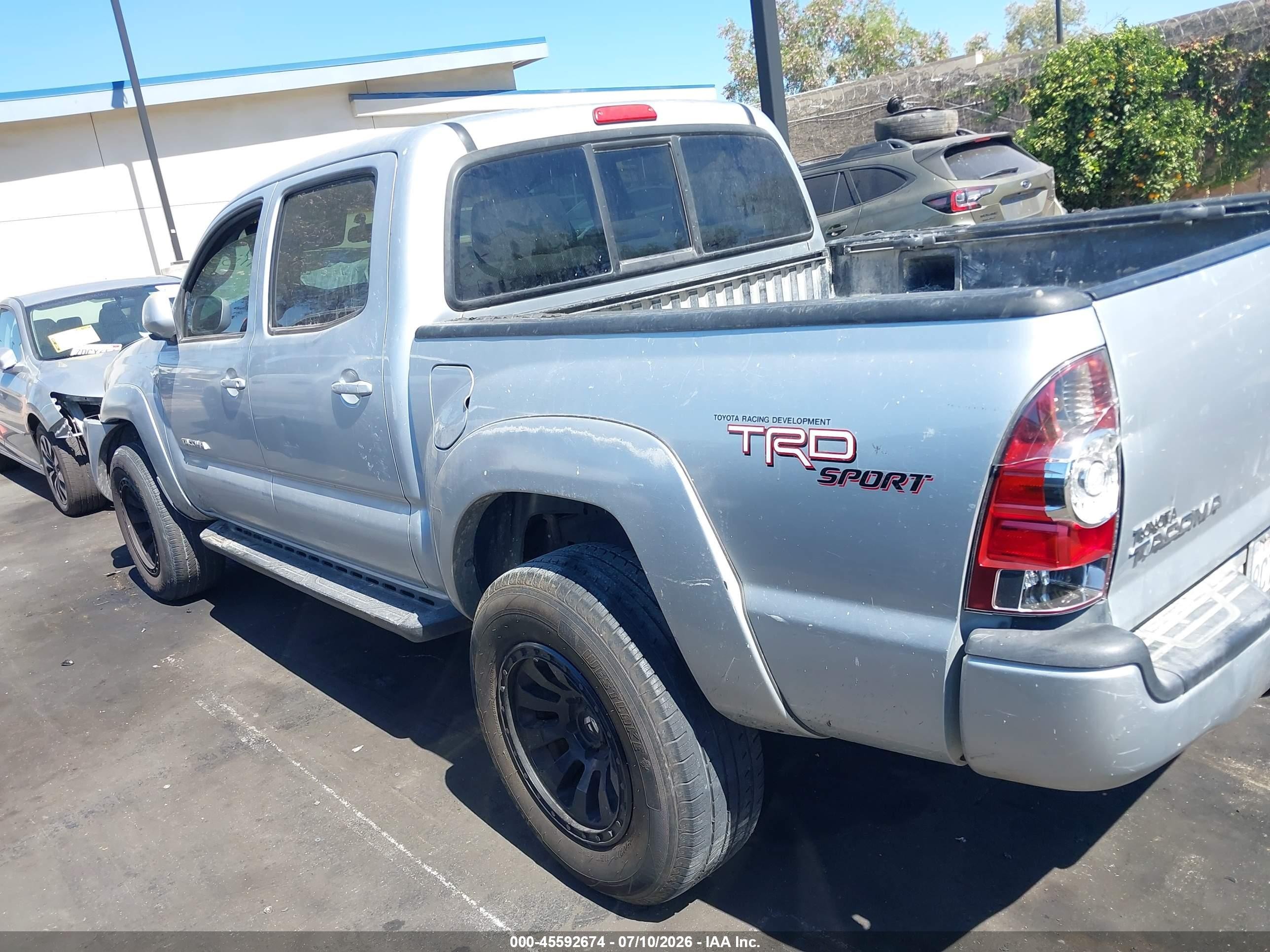 2006 Toyota Tacoma Prerunner V6 Silver vin: 3TMJU62N96M022251
