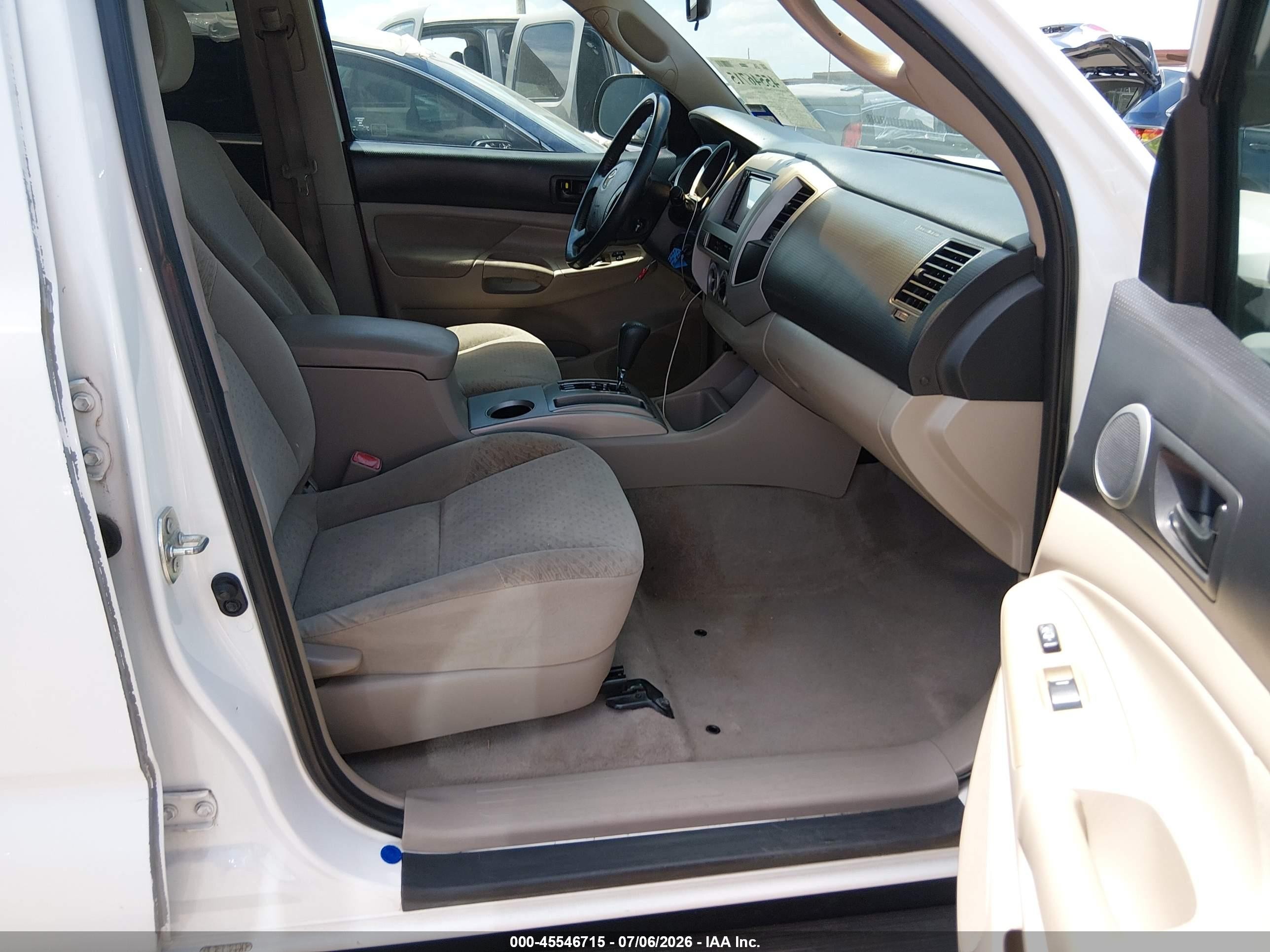 2008 Toyota Tacoma Prerunner V6 White vin: 3TMJU62N98M065152