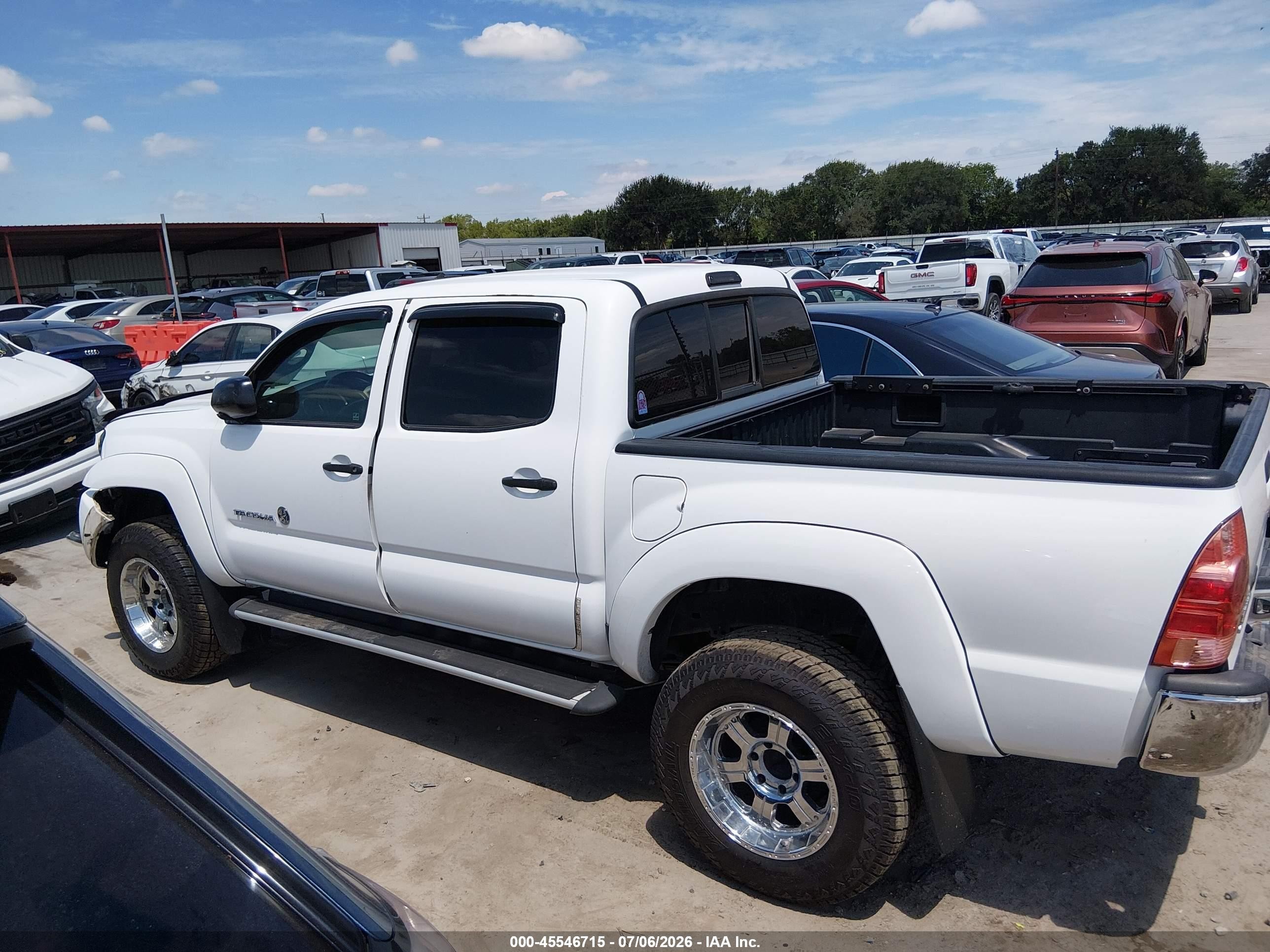 2008 Toyota Tacoma Prerunner V6 White vin: 3TMJU62N98M065152