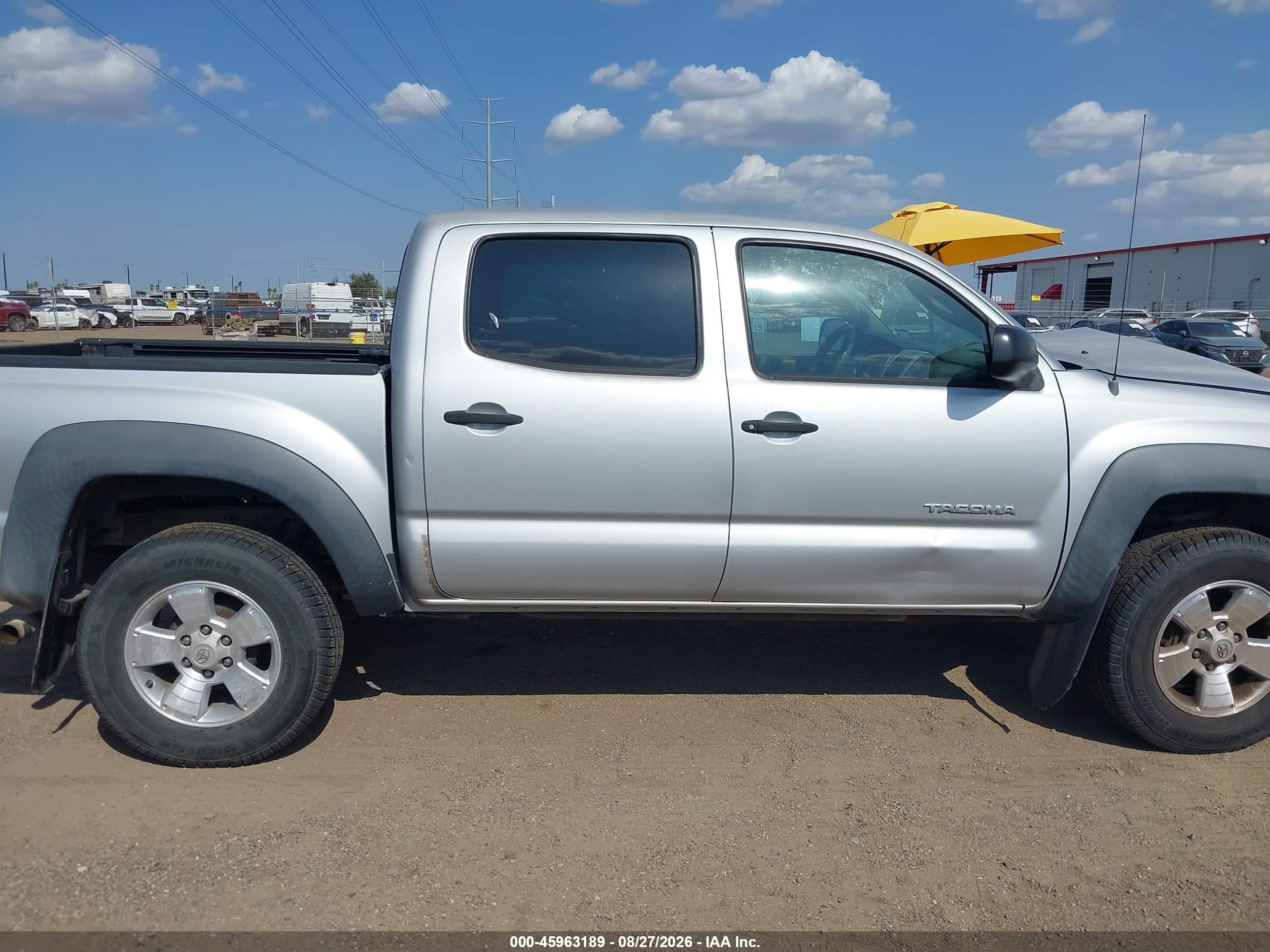 2008 Toyota Tacoma Prerunner V6 Silver vin: 3TMJU62NX8M064804