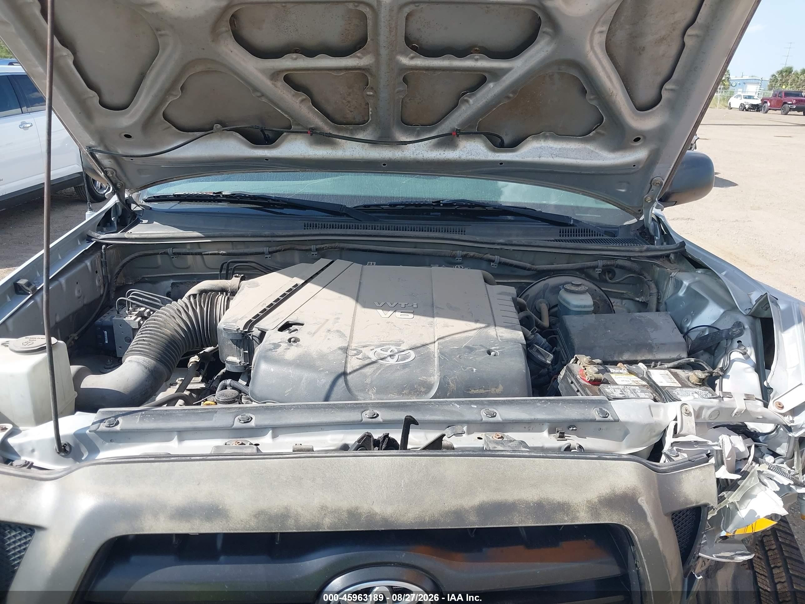 2008 Toyota Tacoma Prerunner V6 Silver vin: 3TMJU62NX8M064804