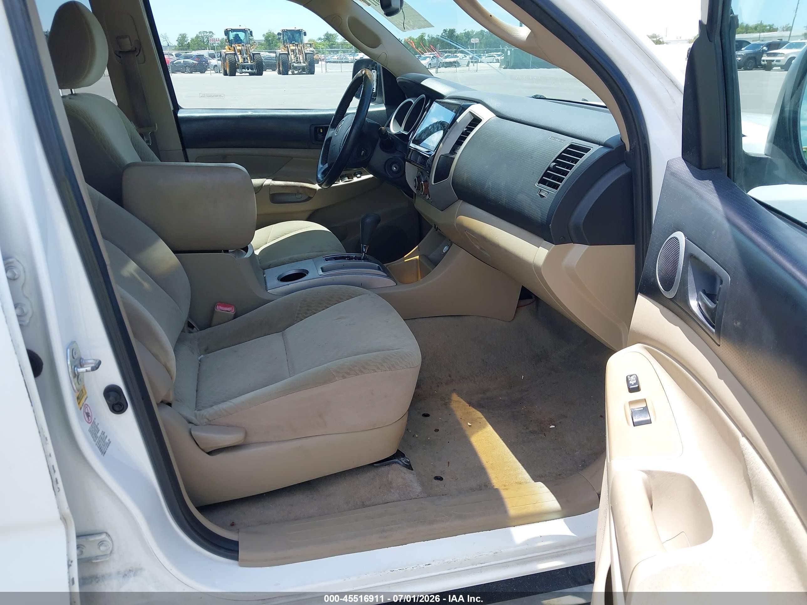 2009 Toyota Tacoma Prerunner V6 White vin: 3TMJU62NX9M073066