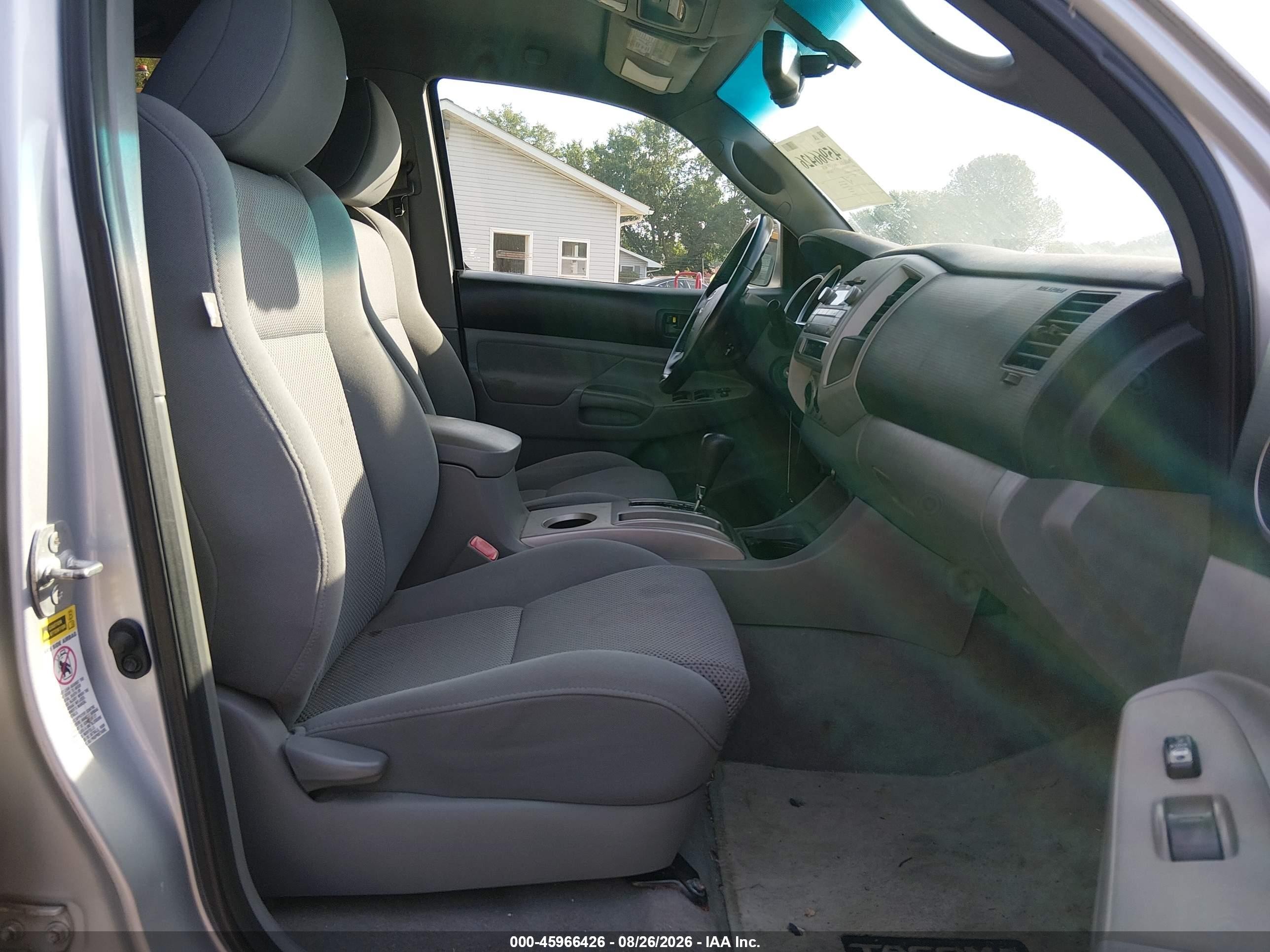 2009 Toyota Tacoma Prerunner V6 Silver vin: 3TMJU62NX9M075125
