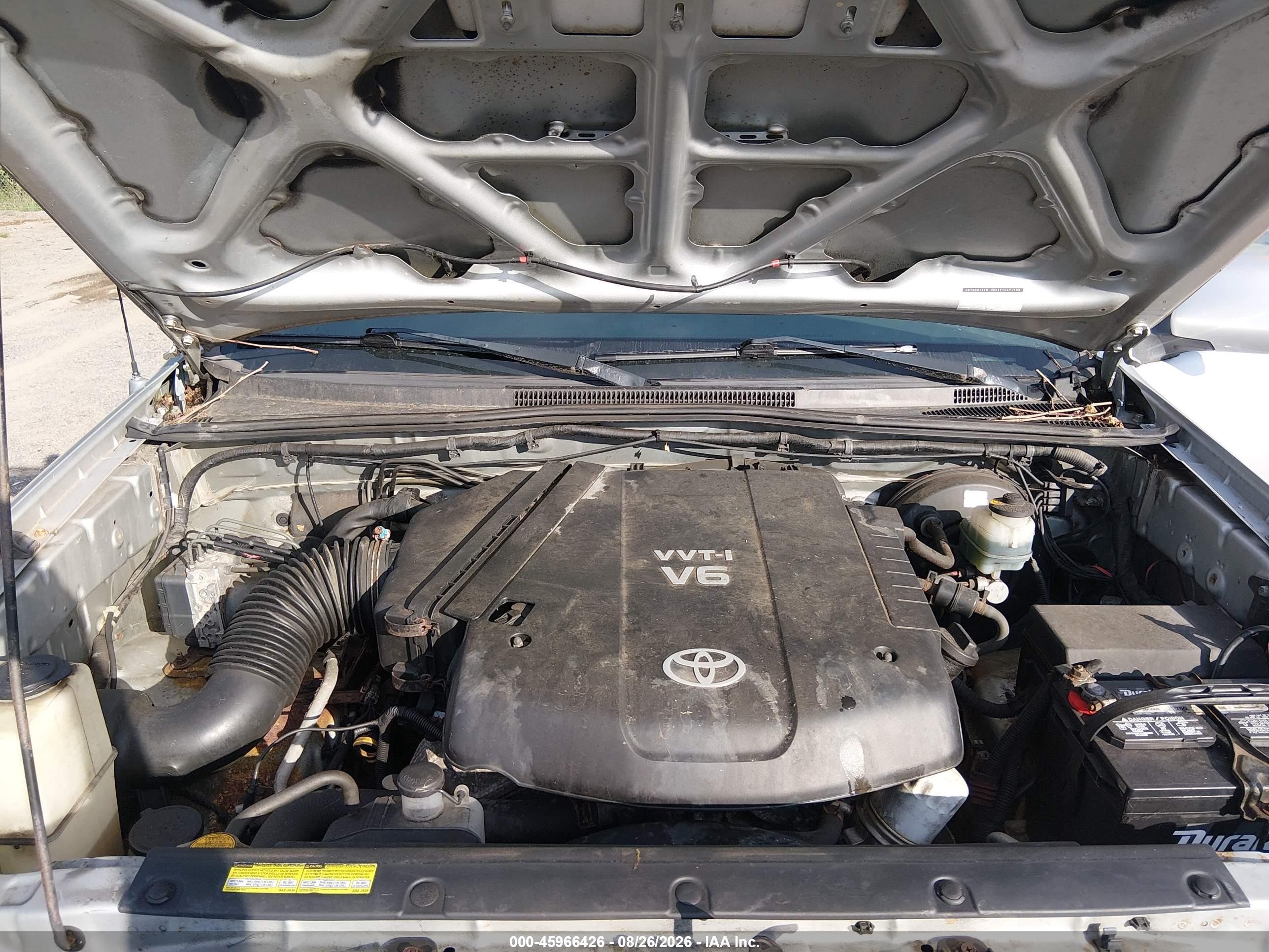2009 Toyota Tacoma Prerunner V6 Silver vin: 3TMJU62NX9M075125