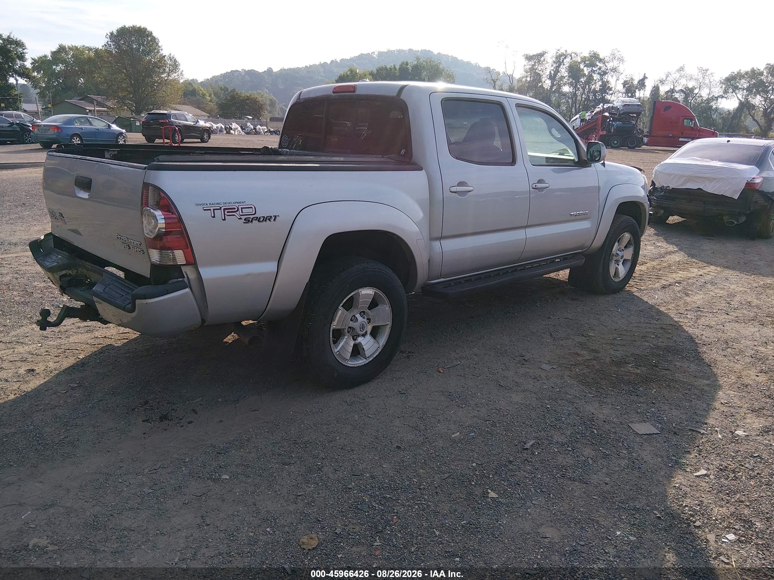 2009 Toyota Tacoma Prerunner V6 Silver vin: 3TMJU62NX9M075125