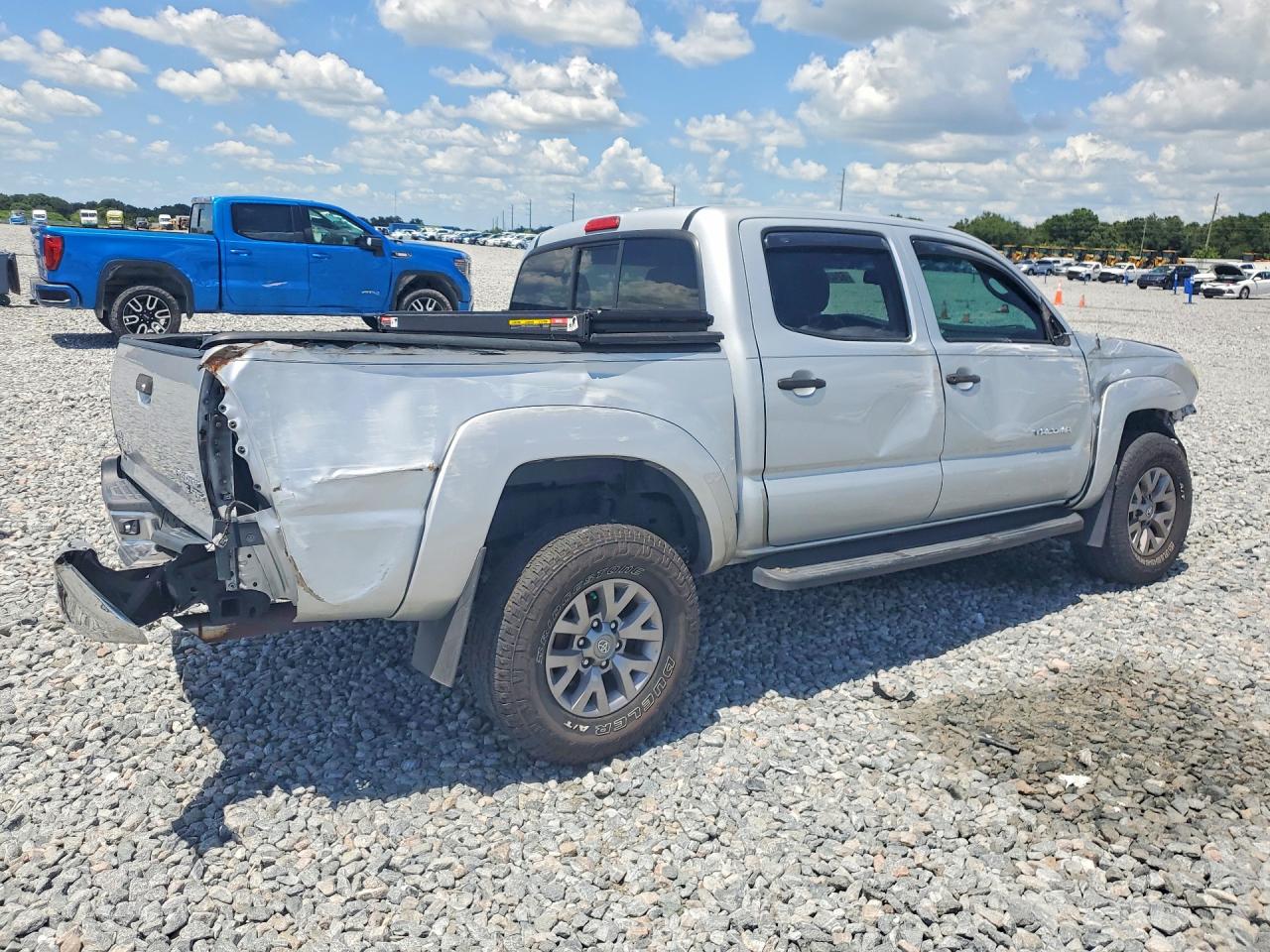 2009 Toyota Tacoma Double Cab Prerunner Silver vin: 3TMJU62NX9M075139