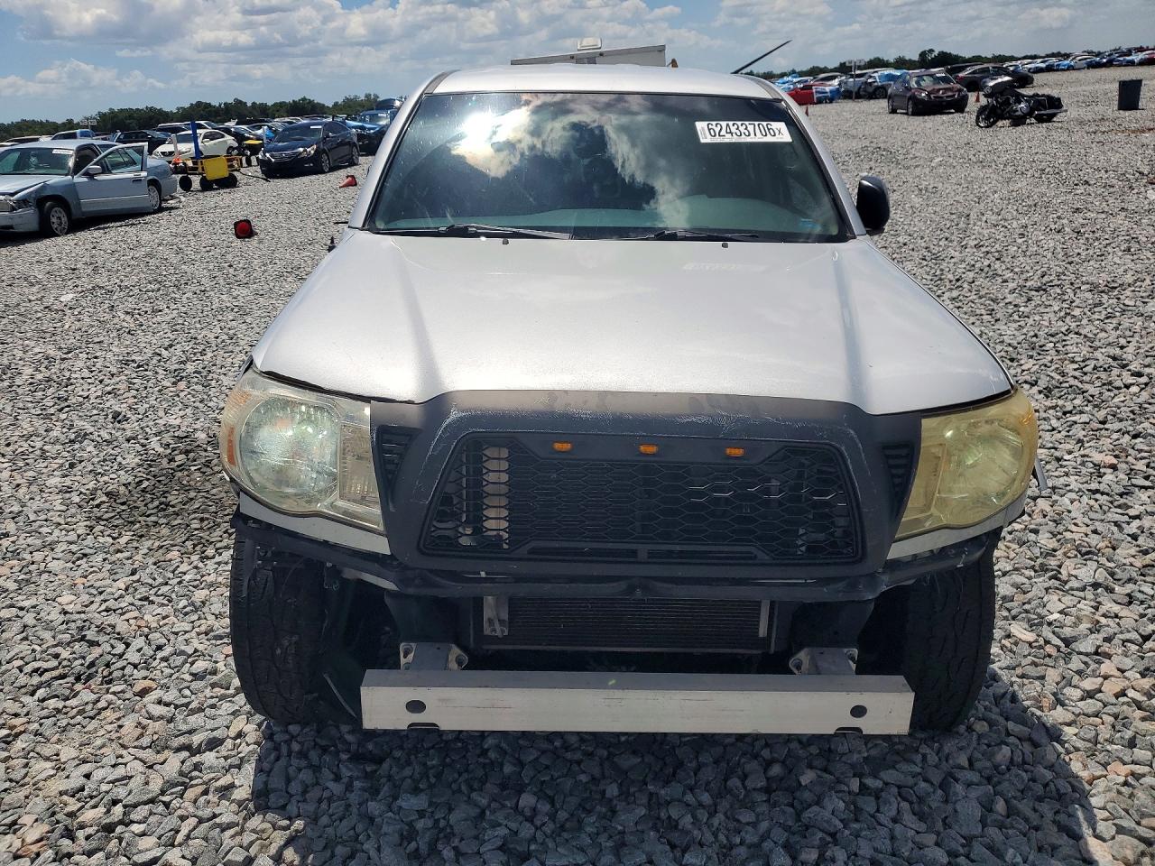 2009 Toyota Tacoma Double Cab Prerunner Silver vin: 3TMJU62NX9M075139