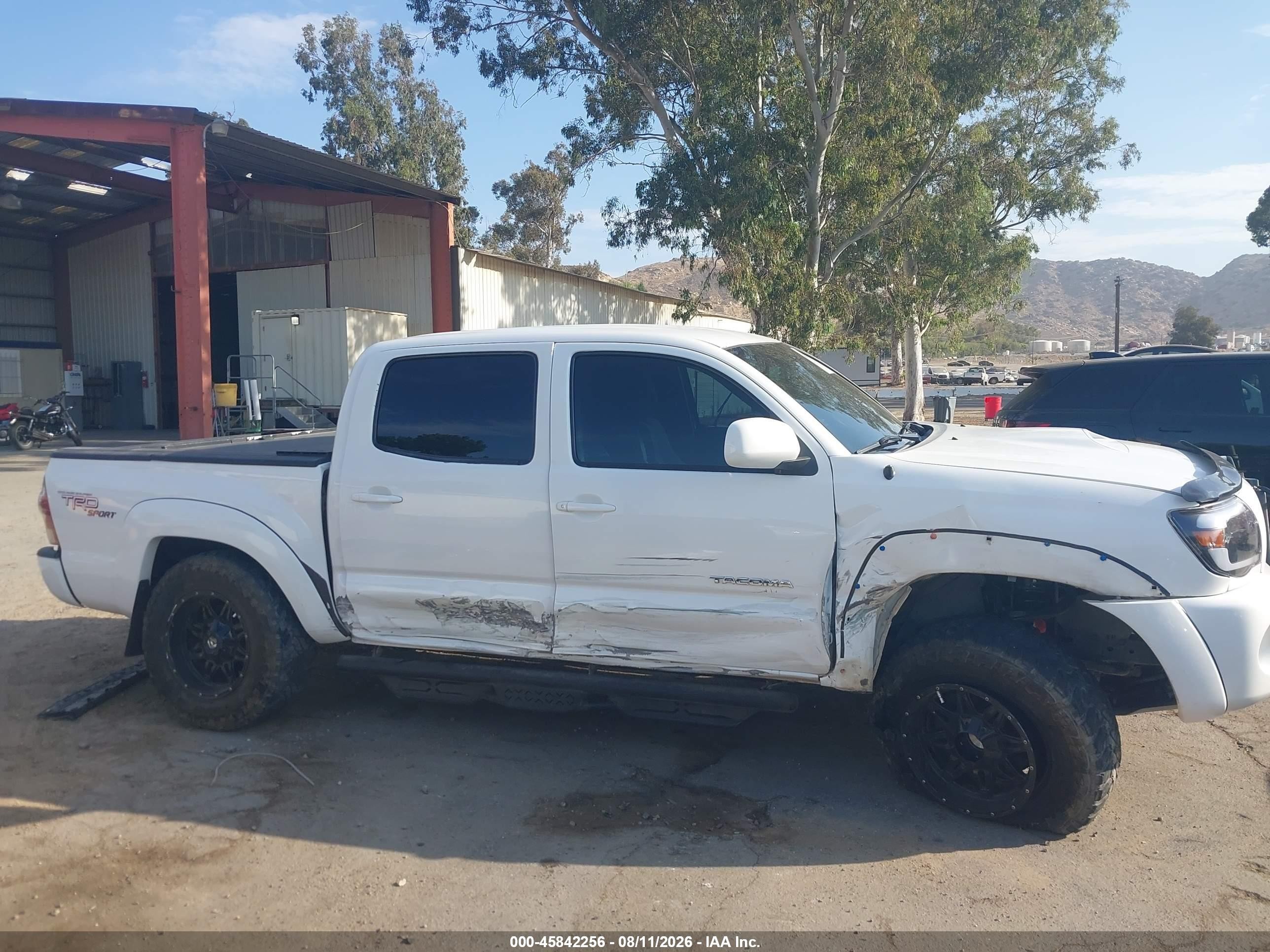 2009 Toyota Tacoma Prerunner V6 White vin: 3TMJU62NX9M086366